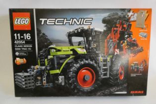 Lego Technic set 42054, Claas Xerion 5000 Trac VC, boxed Condition Report: Opened, built,