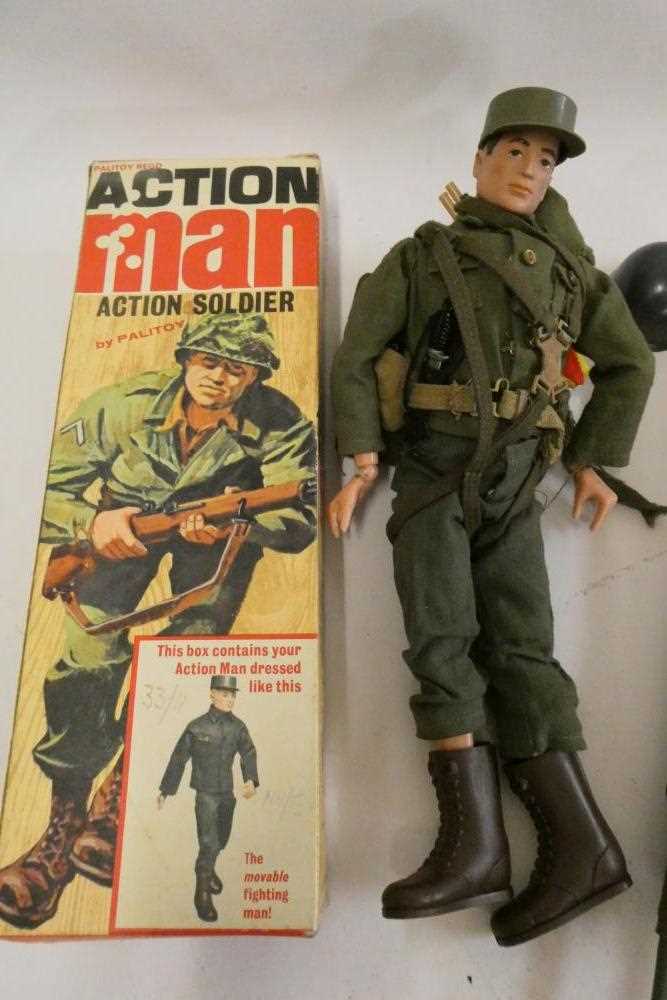 Action Man Action soldier, boxed, accessories and equipment manual, good playworn condition, box AF - Bild 2 aus 3