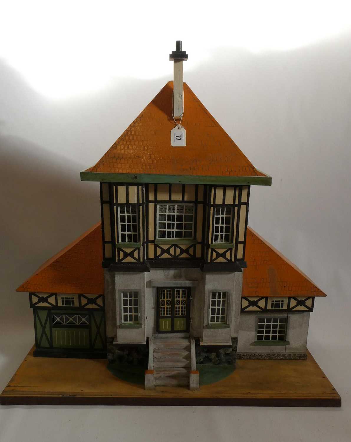 A Bavarian style German wooden dolls house, early/mid 20th century, 1/16th scale, with 2 split - Image 9 of 10