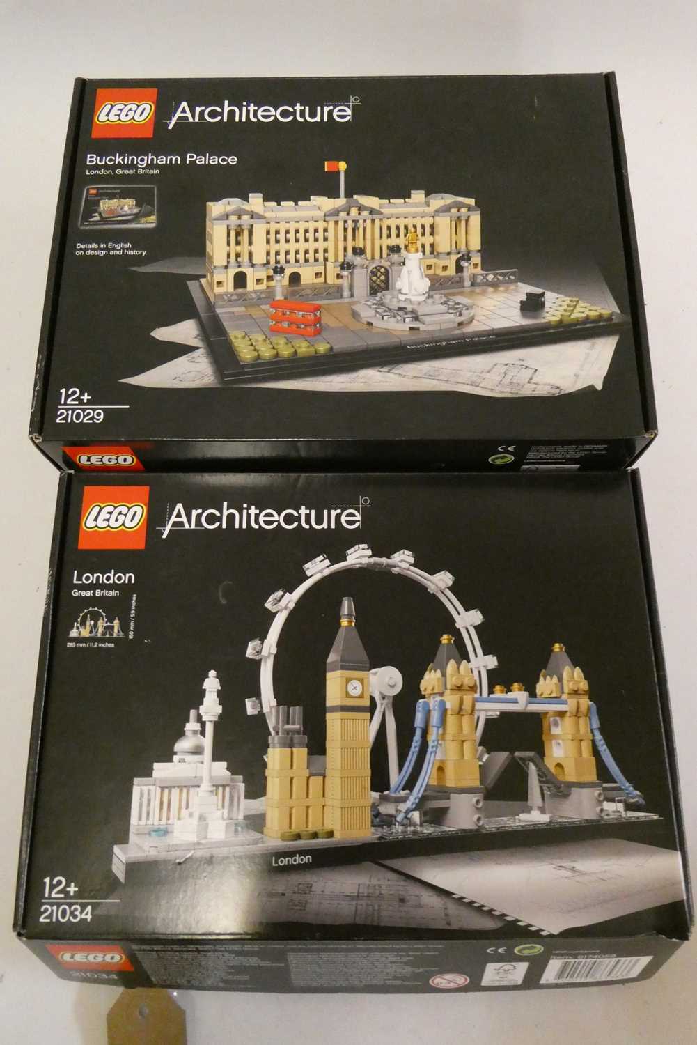 2 Lego Architecture boxed kits, comprising Buckingham Palace 21029 and London 21034 Condition