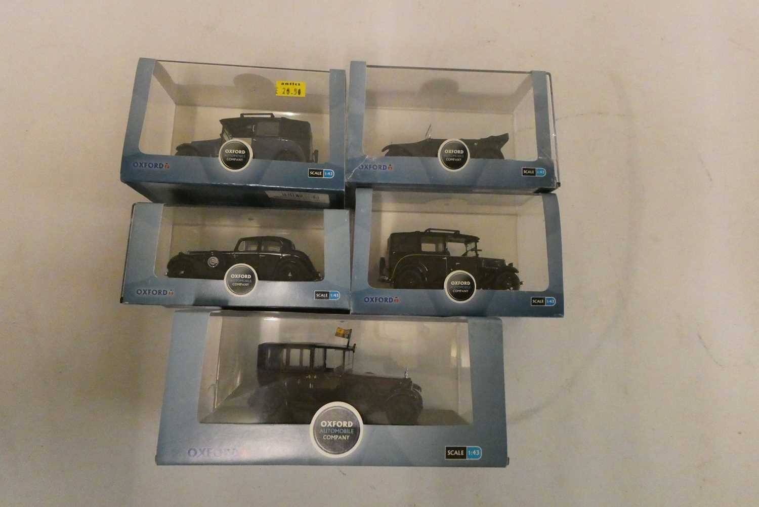 Five Oxford Classics1:43rd scale Motor cars including taxis and saloons, all items boxed, excellent