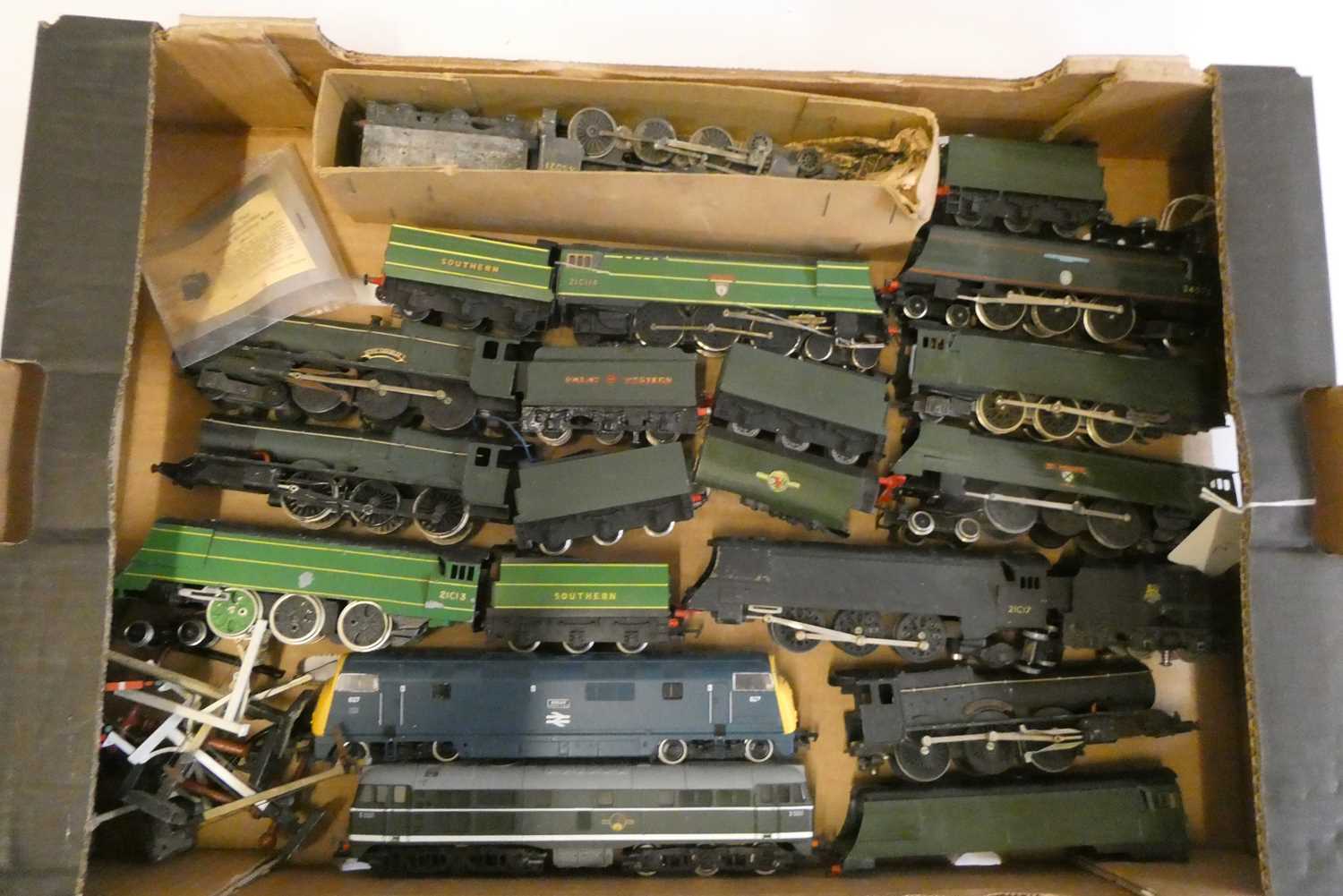 Unboxed locomotives by Graham Farish and Hornby Southern Railway West Country Class and Diesel