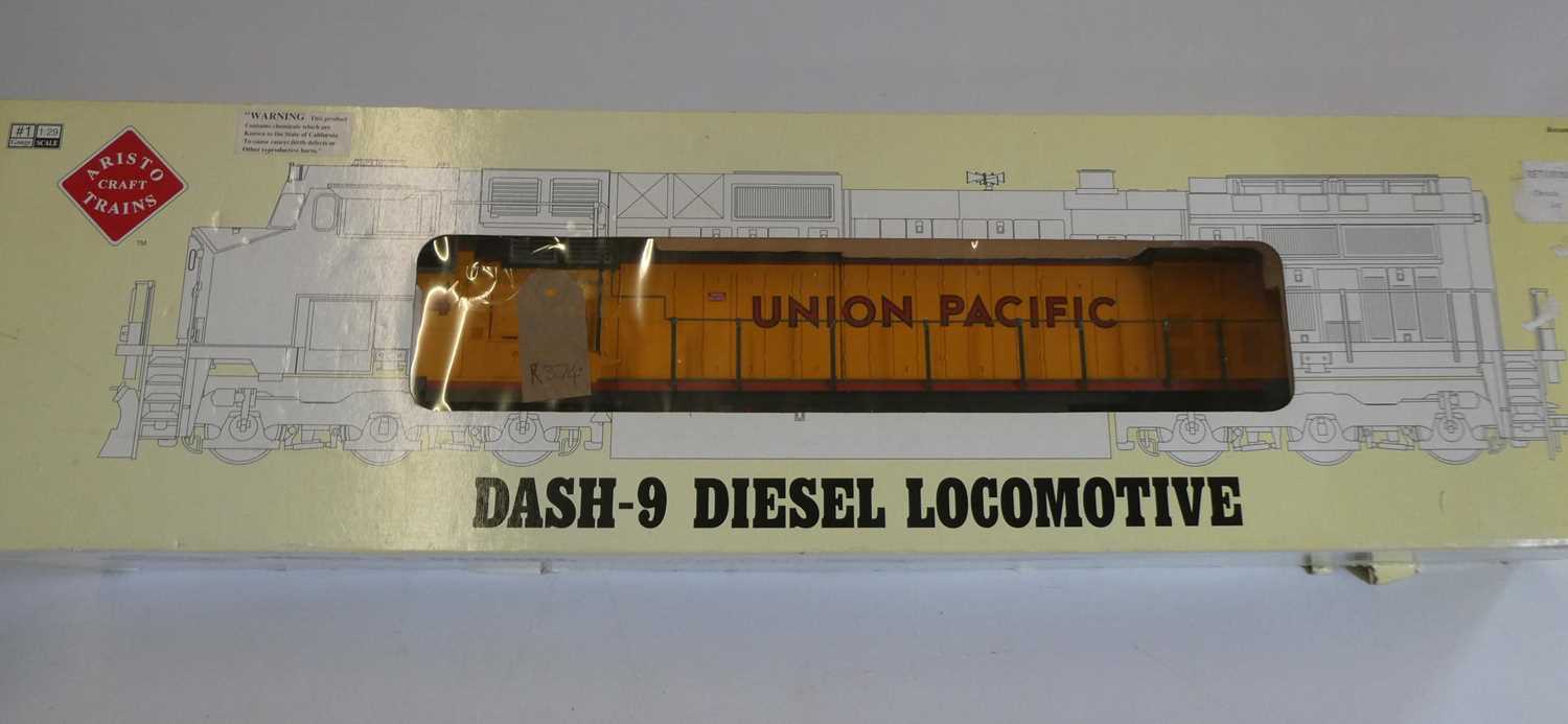 Aristocraft Trains DAS-9 diesel locomotive finished in Union Pacific yellow, boxed, excellent