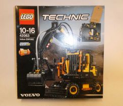 Lego Technic set 42053, Volvo EW160E, boxed Condition Report: Opened, built, unchecked for