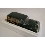 Sunstar models one1:12th scale Morris minor 1000 Traveller, show signs of having been on display,