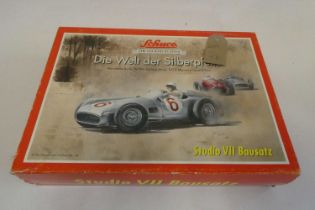 Schuco Di Welt Silberpfile Mercedes-Benz W196 Stirling Moss 1953, Late issue boxed, Excellent to