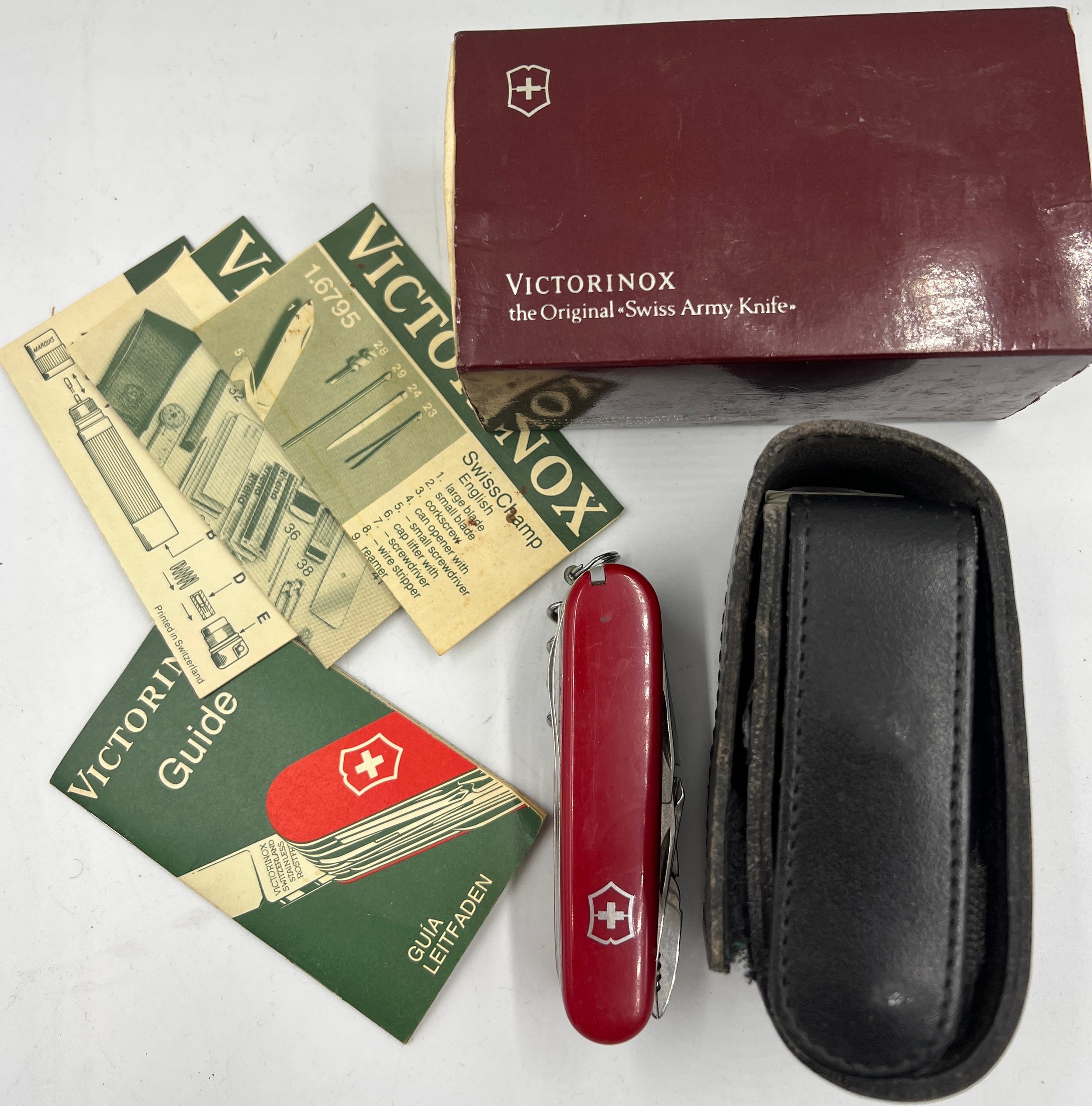 A Victorinox Swiss Army utility knife and accessories in fitted leather case and original box and - Image 5 of 6