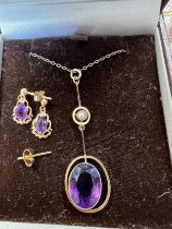 Jewellery to include unmarked yellow metal pendant set with amethyst and seed pearl on a fine gold