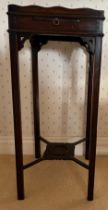 Georgian mahogany urn stand 72cm h x 30cm x 30cm.