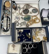 Costume jewellery to include 19thC jet and ceramic pendant, brooches, earrings, Danish ring marked