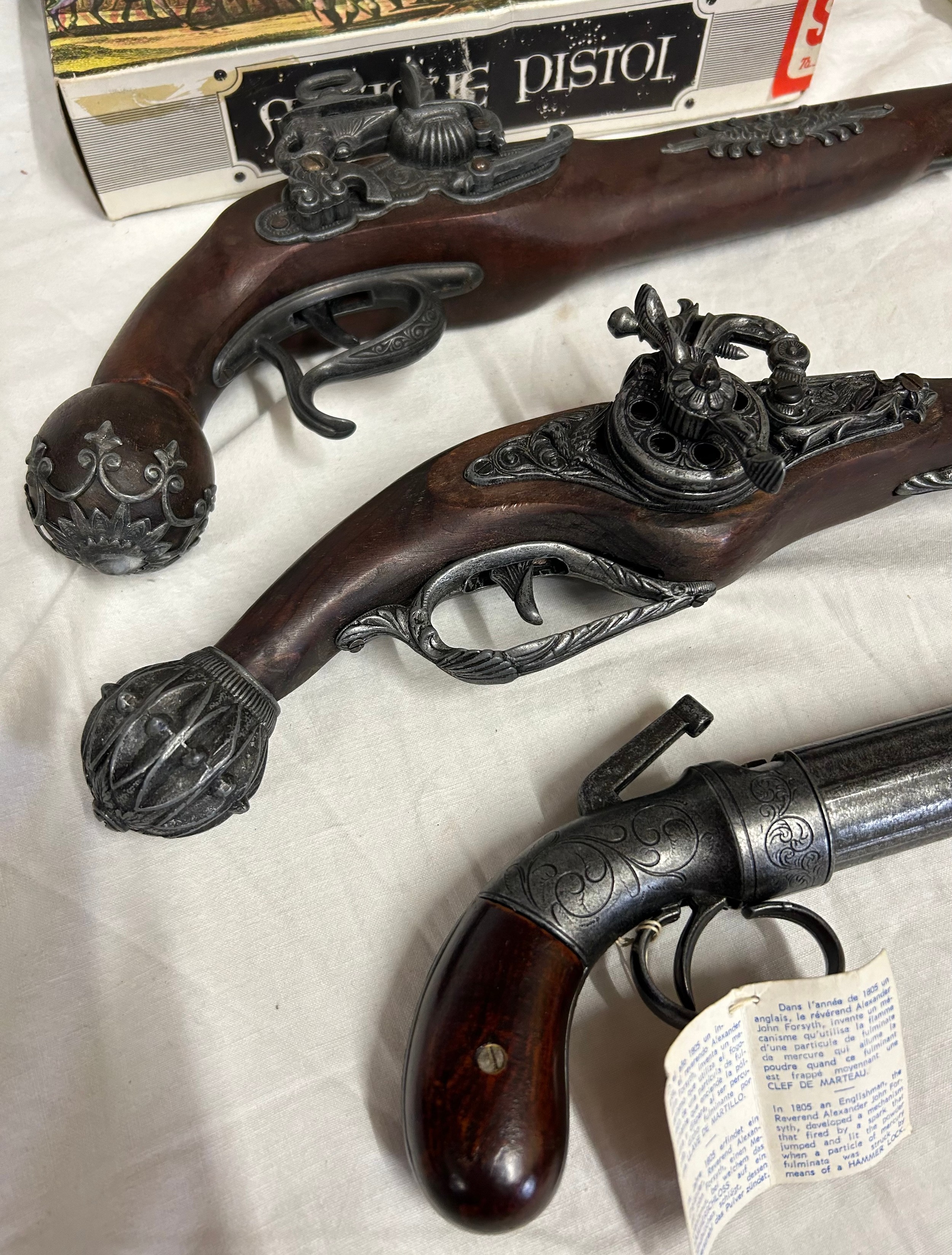 Three boxed antique pistol replicas, made in Spain. - Image 2 of 5