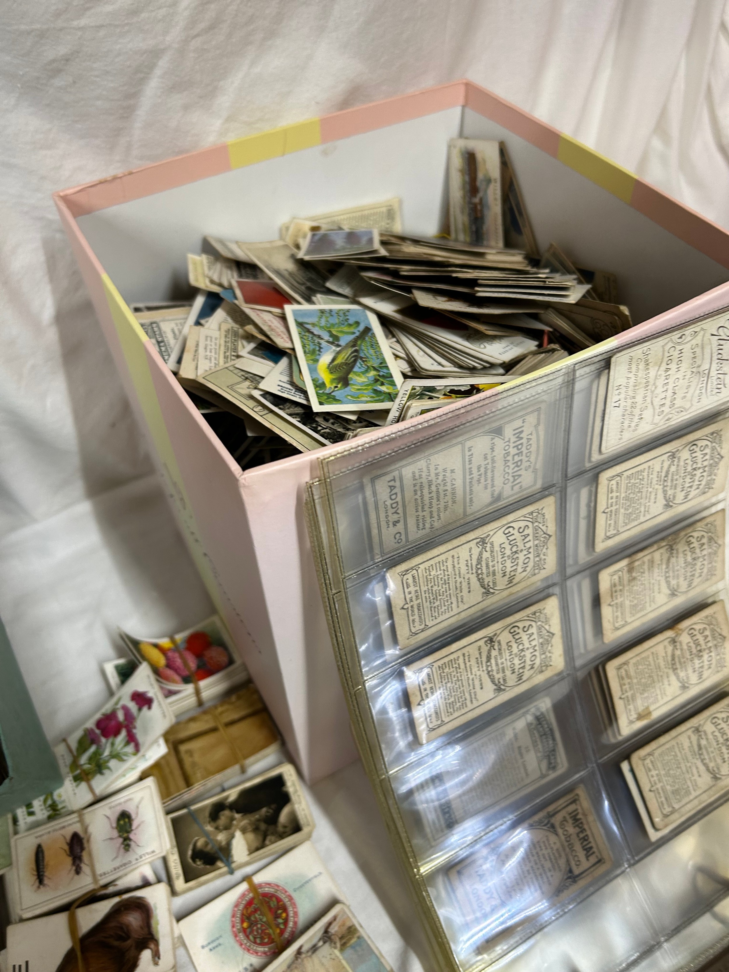 A vast quantity of cigarette cards to include many complete Wills sets together with random boxed - Bild 6 aus 8