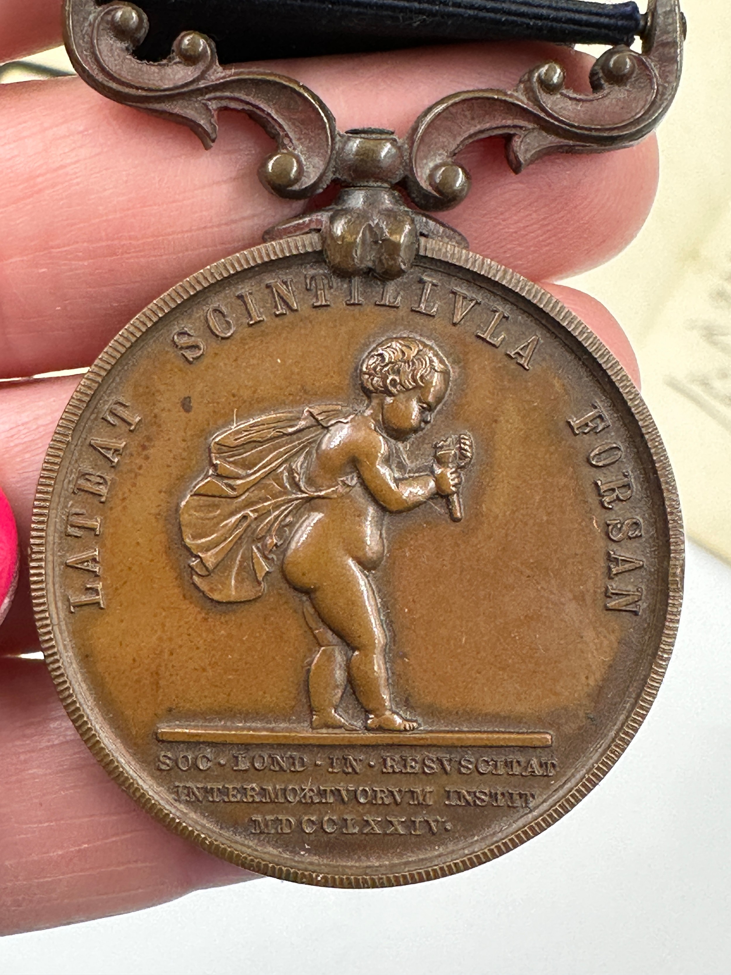 A bronze cased medal of the Royal Humane Society Lateat scintillvla Forsan, HOC Pretivm Cive Servato - Image 13 of 16