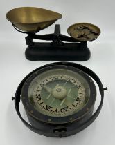 A gimbal mounted brass ship's compass PATT. 0995 No. 161K (23 cm d), together with a set of 2lb