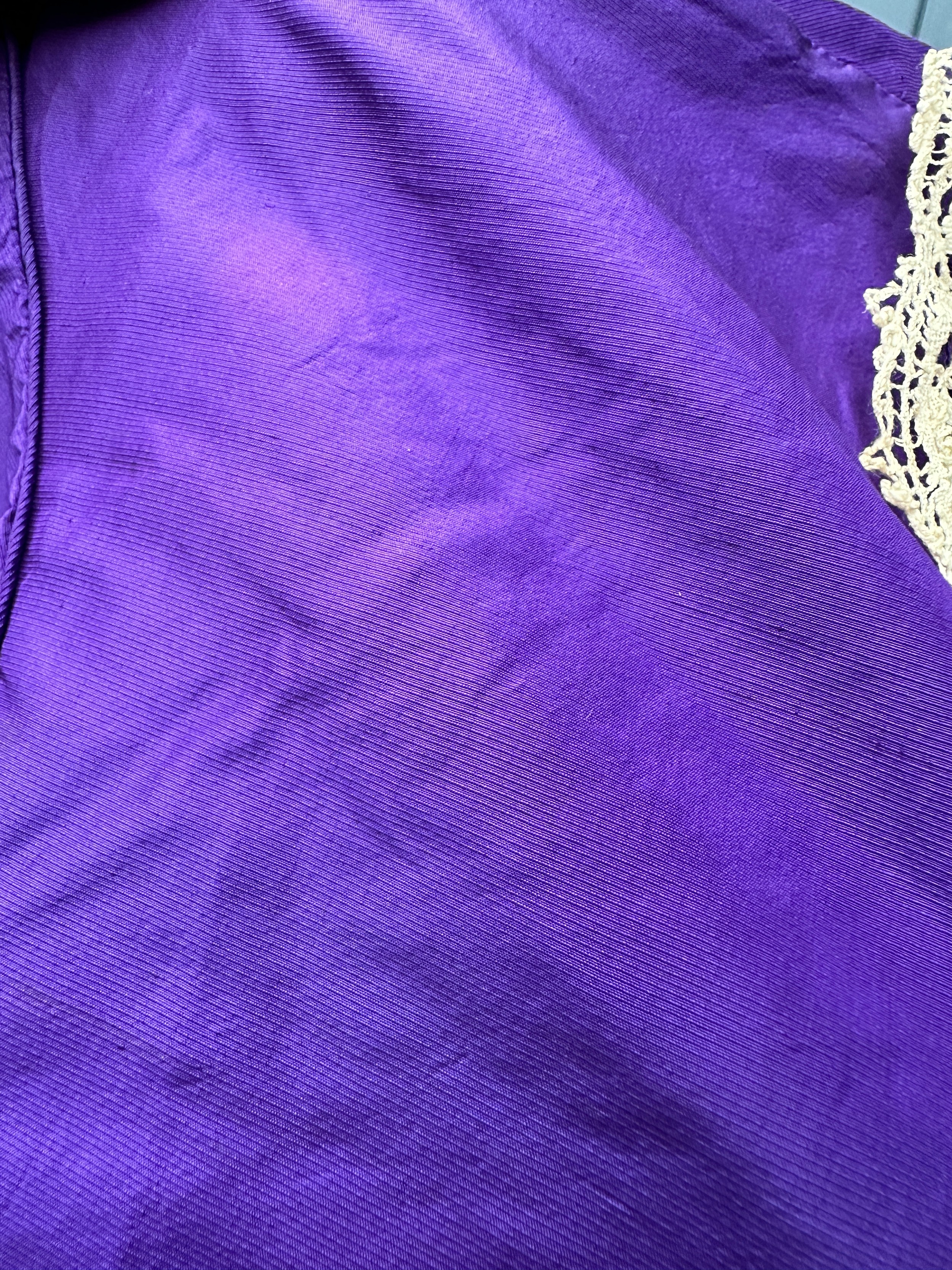 A Victorian taffeta purple skirt and bodice with hooks and bows to the front and lace collar. - Image 7 of 15