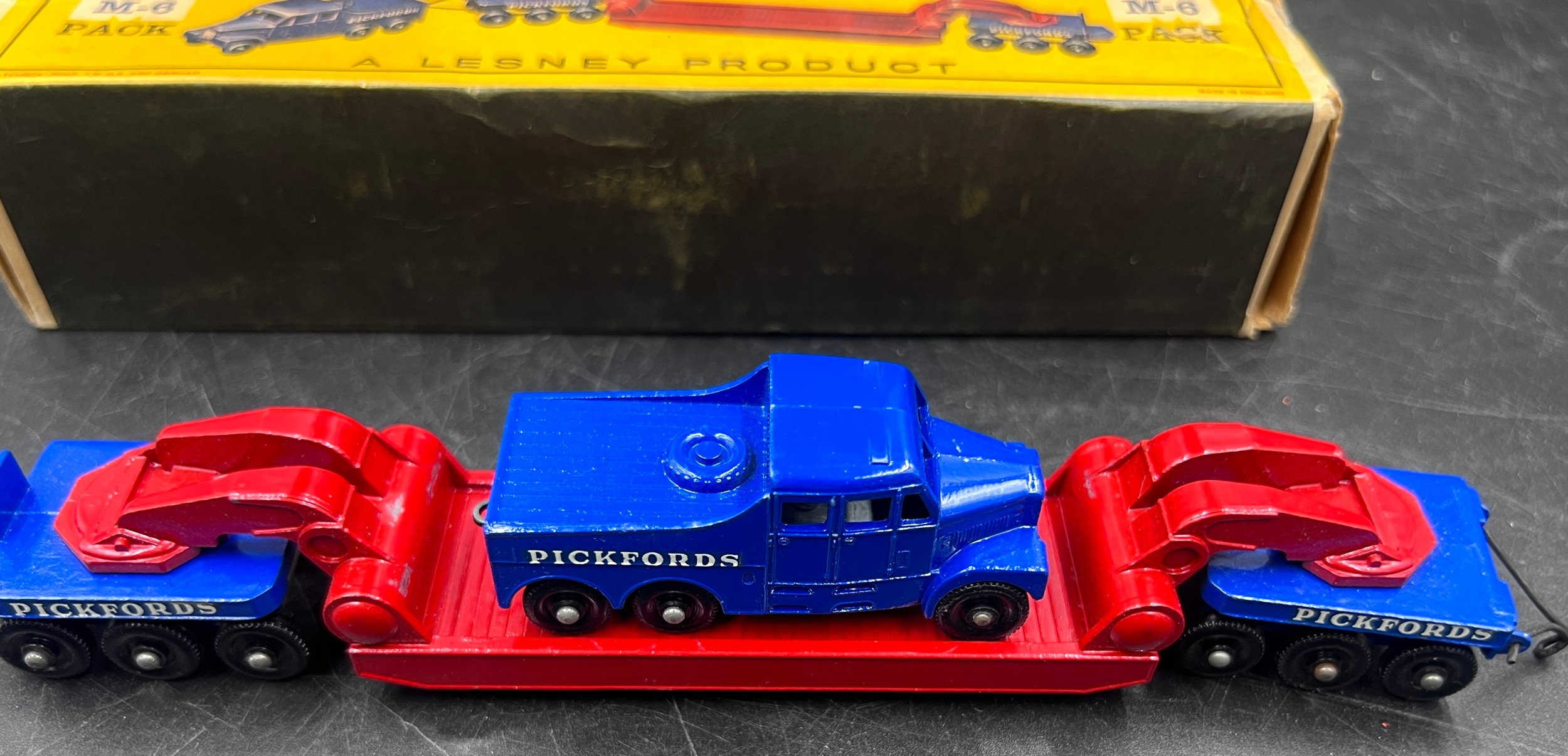 A boxed Lesney 'Matchbox' series M-6 Major pack Pickfords 200 ton transporter, dark blue tractor - Image 4 of 8