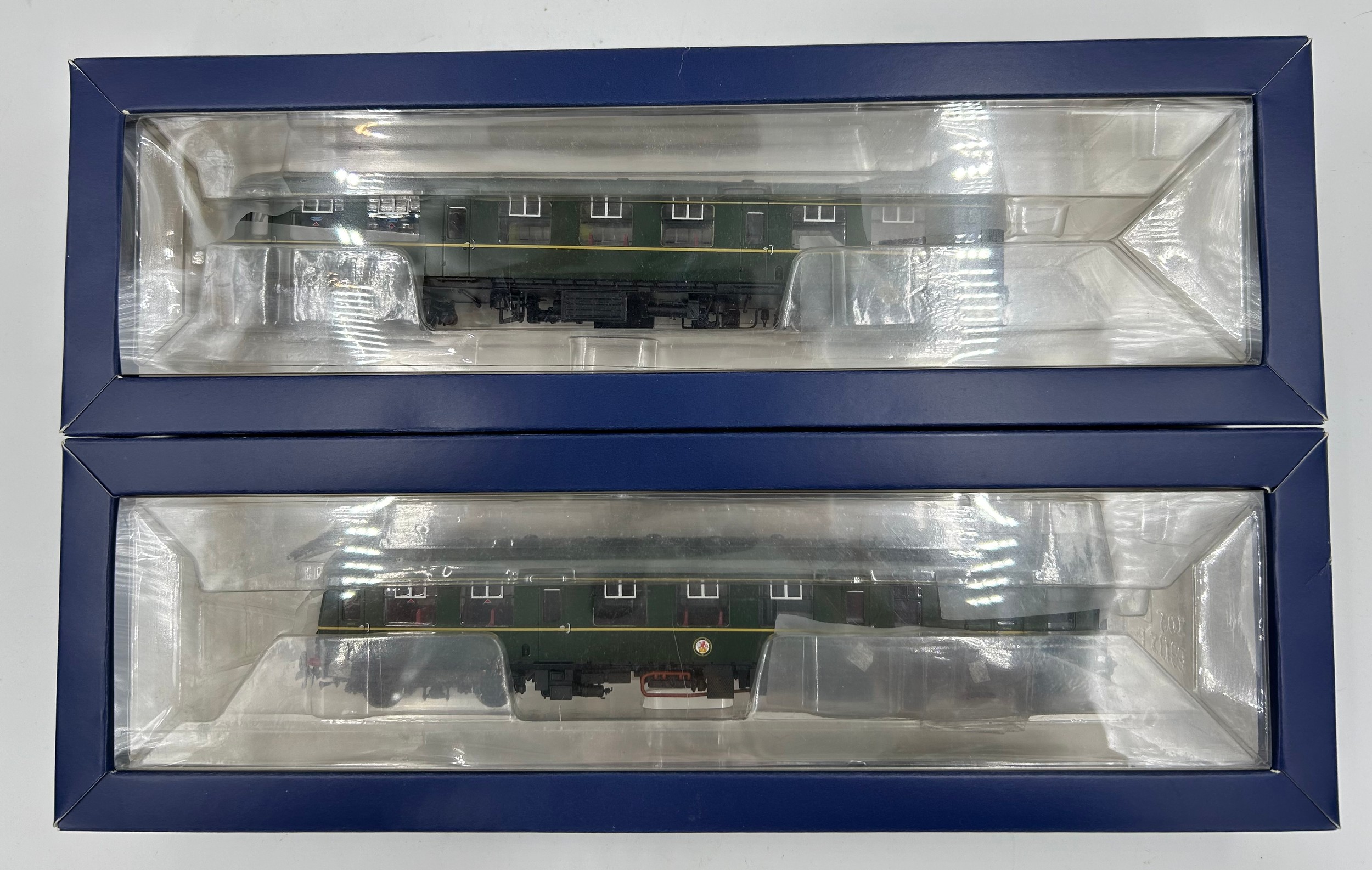 A boxed Bachmann Branch-Line OO gauge British Railways Class 105 Two Car DMU set in BR Green with - Image 3 of 4