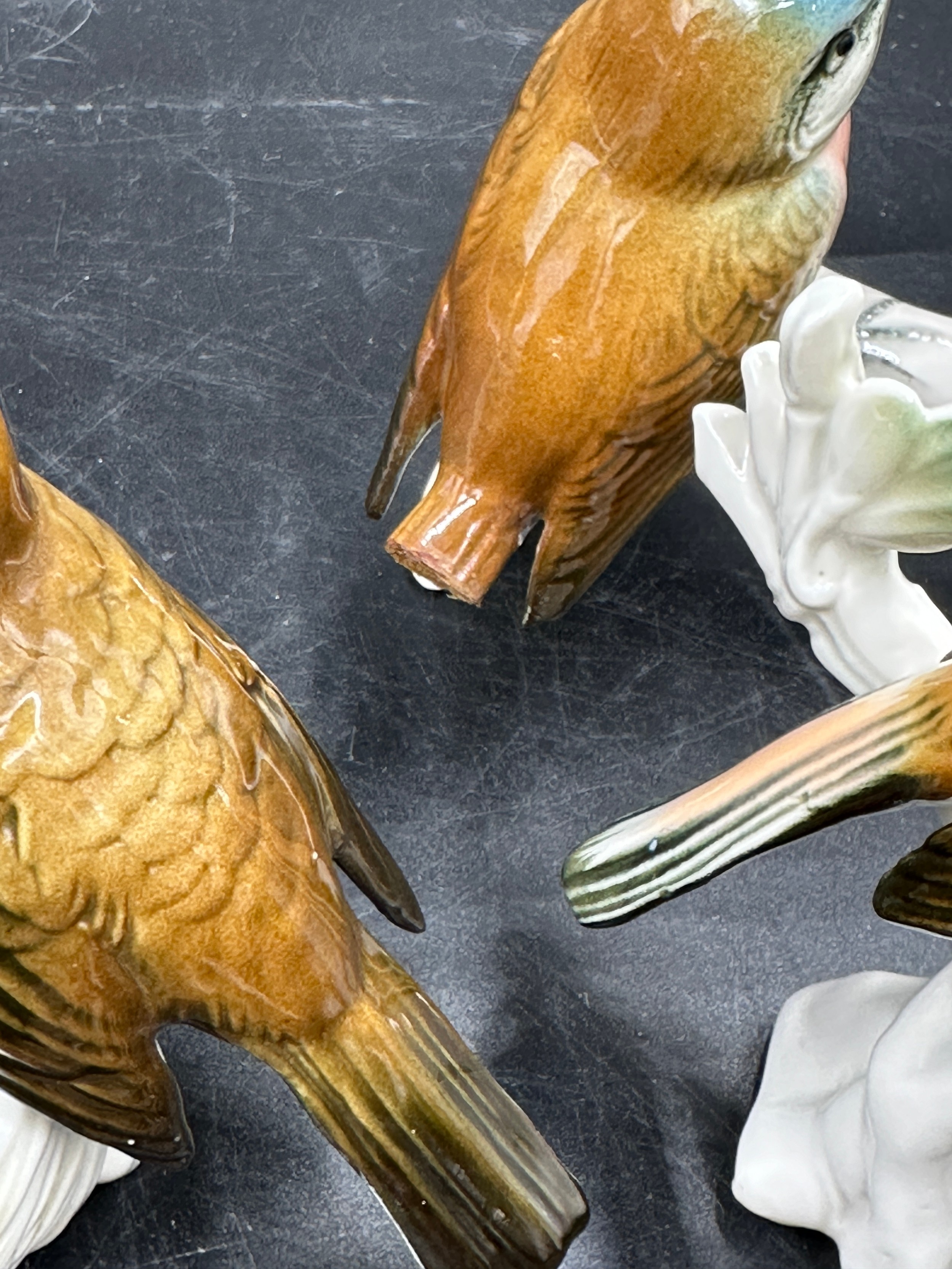 Six Karl Ens porcelain bird figurines to include Robin's Nest 7499, Blue Tits, Chaffinch etc. - Bild 2 aus 5