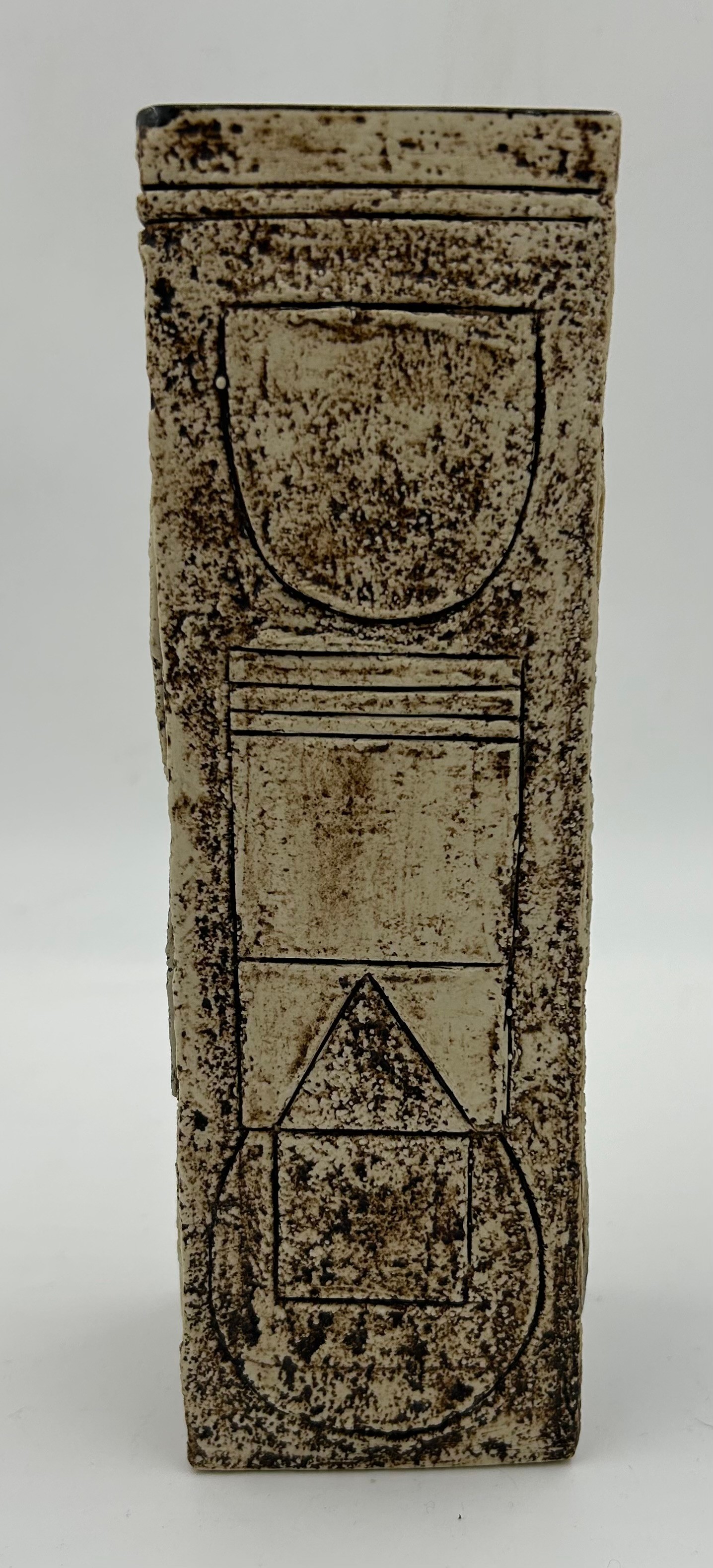 Troika pottery square vase with geometric decoration in brown and blue glazes marked Troika Cornwall - Image 2 of 5