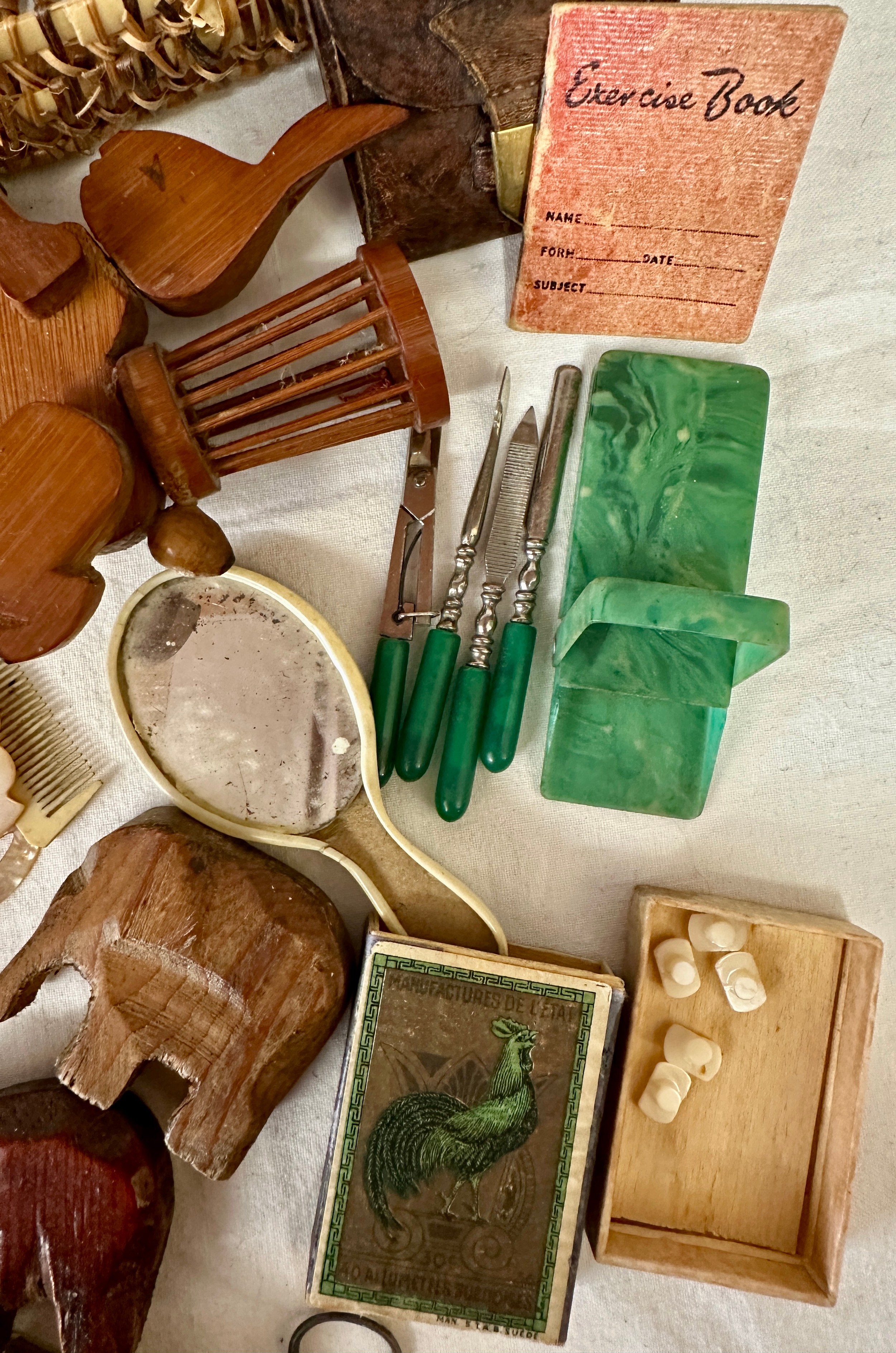 A mixture of items to include vintage doll's house accessories, tin plate pram and bucket, - Image 4 of 7