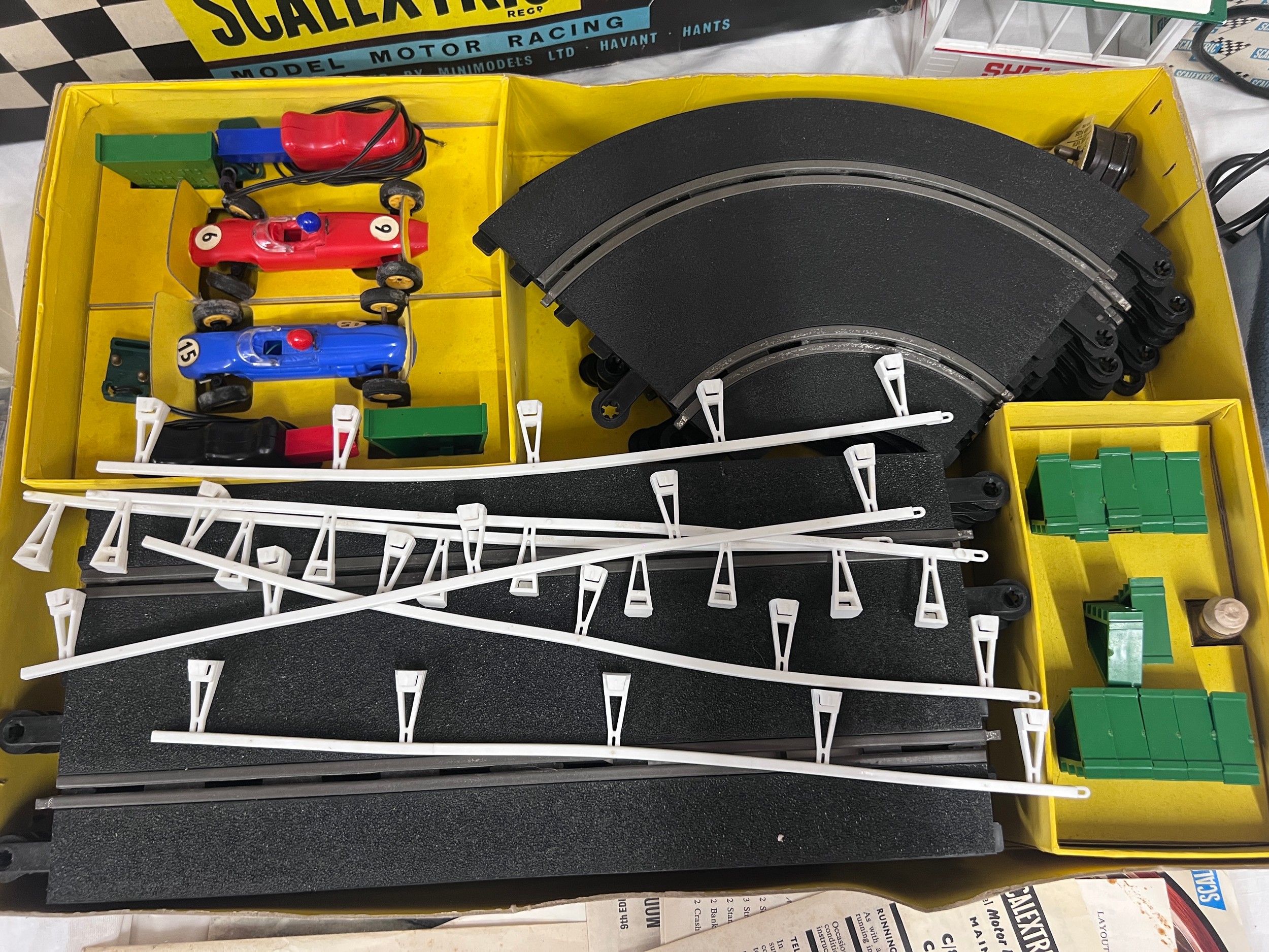 Tri-ang Scalextric model motor racing set, 31, in original box together with Start & Finish - Bild 2 aus 8