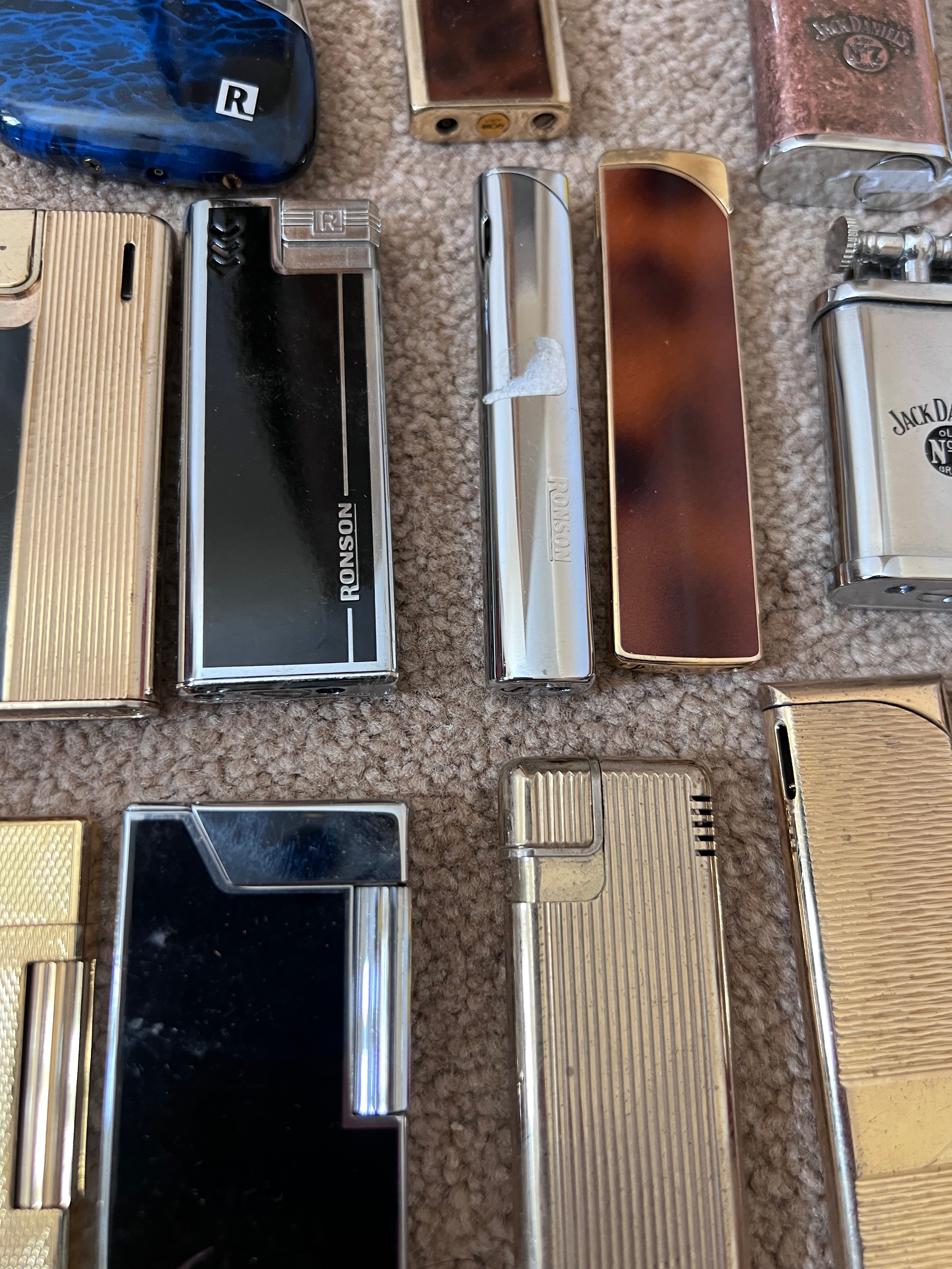 A large collection of lighters to include Ronson, Hadson, Jack Daniels etc. - Image 10 of 14