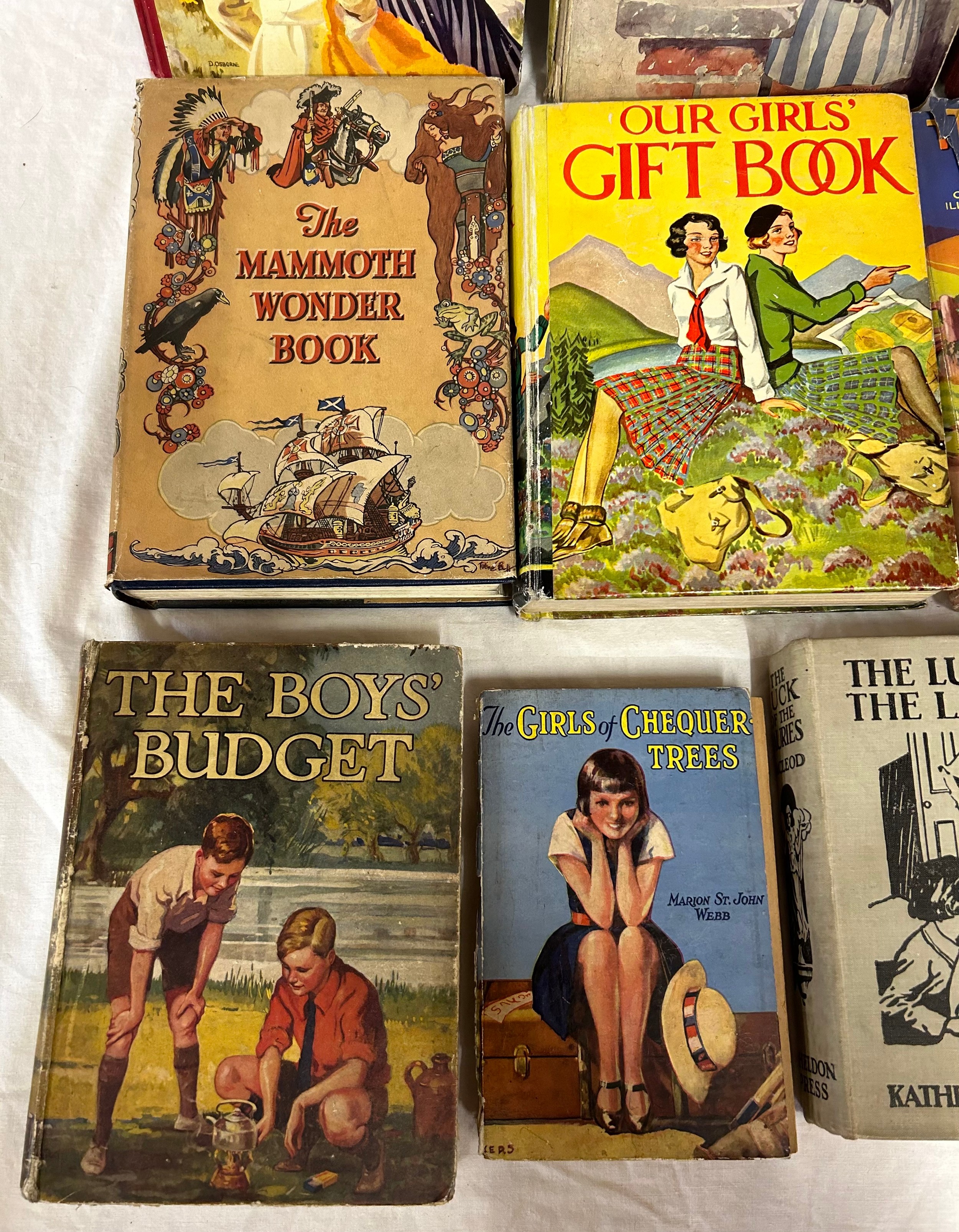 Selection of fourteen 1930/40 Childrens Books to include Our Girls Gift Book, Bumper Book for Girls, - Bild 2 aus 5