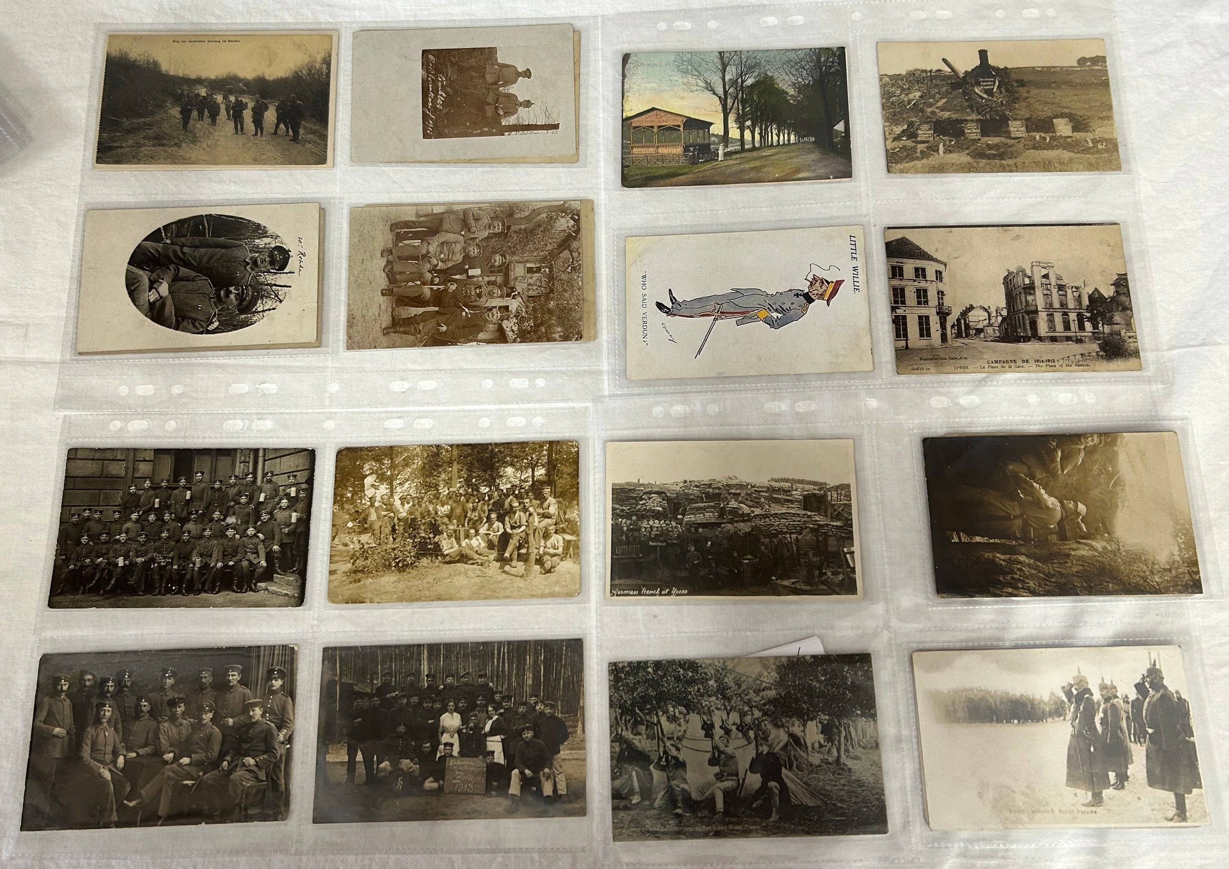 A Large collection of 300+ Military postcards mainly relating to WW1, depicting P.O.W camps, the - Bild 5 aus 7