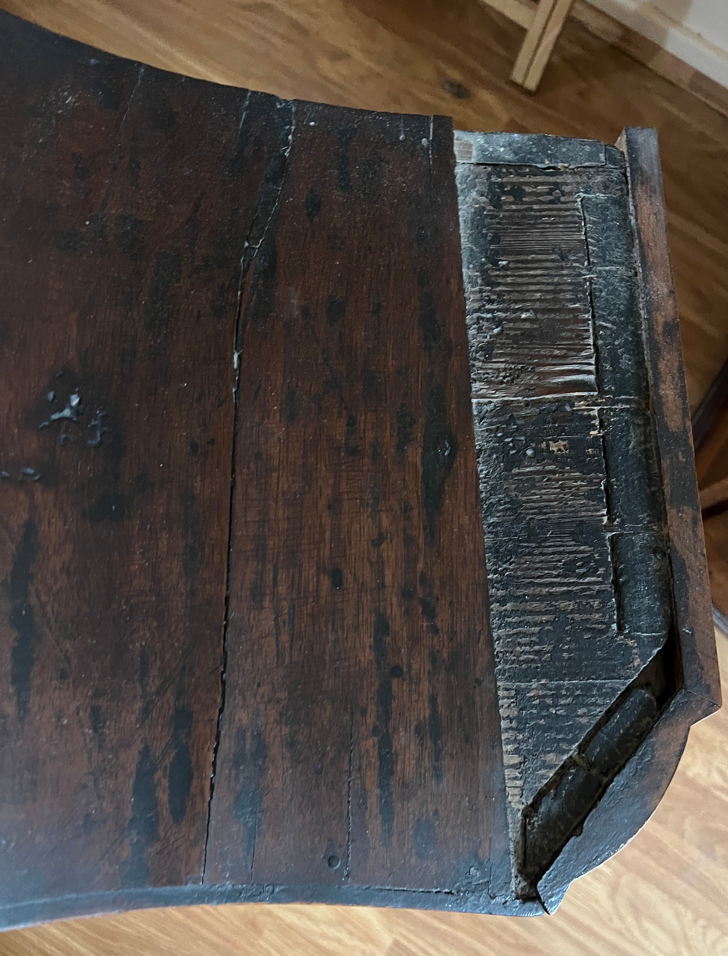 An 18thC Austrian parquetry/marquetry inlaid table top cabinet with multiple drawers and central - Bild 9 aus 14