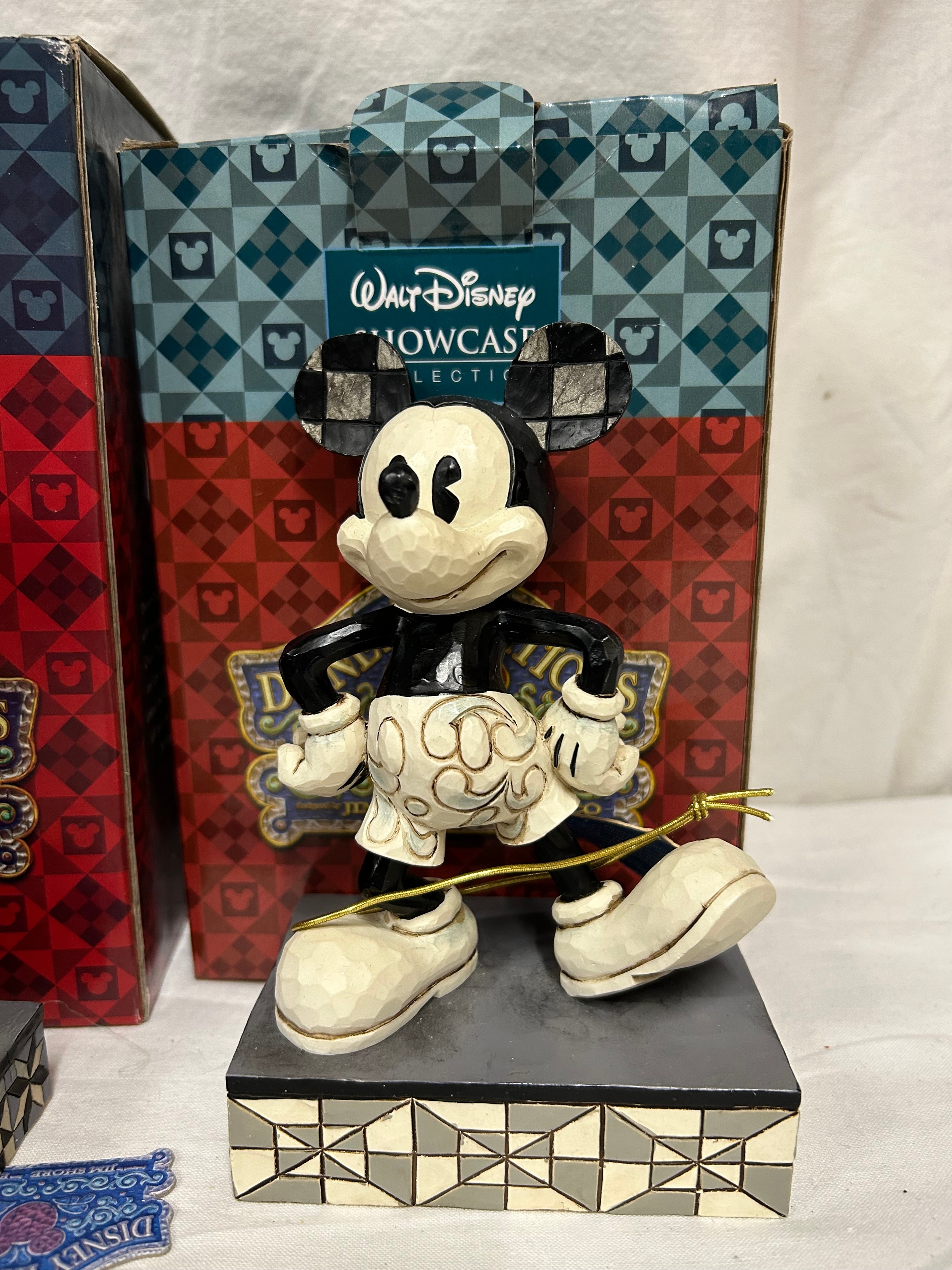 A Selection of 7 'Walt Disney SHOWCASE collection figurines all boxed, to include - Mickey with - Bild 8 aus 8