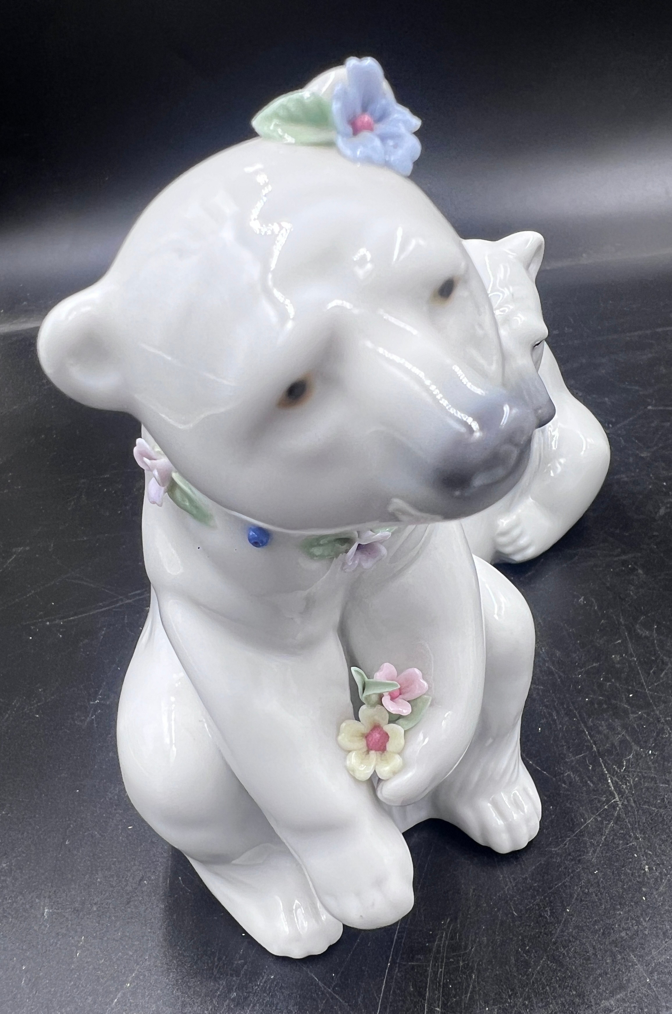 Boxed Lladro Polar Bears to include 1443 Bearly Love, 1207 Polar Bear, 1208 Polar Bear, 6355 Polar - Image 5 of 7