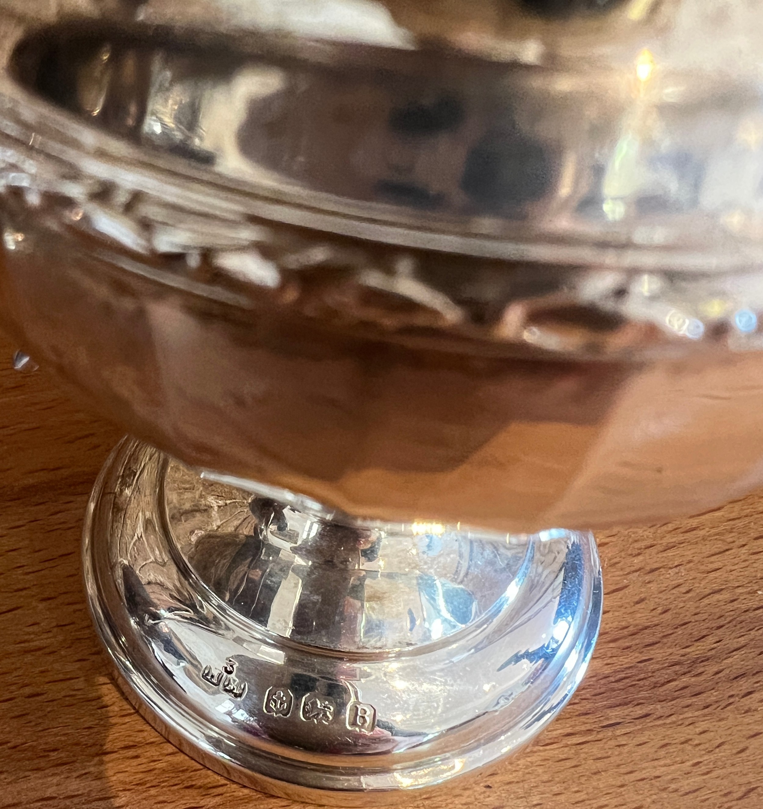 Silver teapot and matching jug. Birmingham 1926, maker Henry Mathews. Total weight 512gm. - Bild 3 aus 3