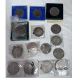 A collection of Crowns/5 pound coins x 15 to include Festival of Britain, 2 x Silver Jubilee, 1999-