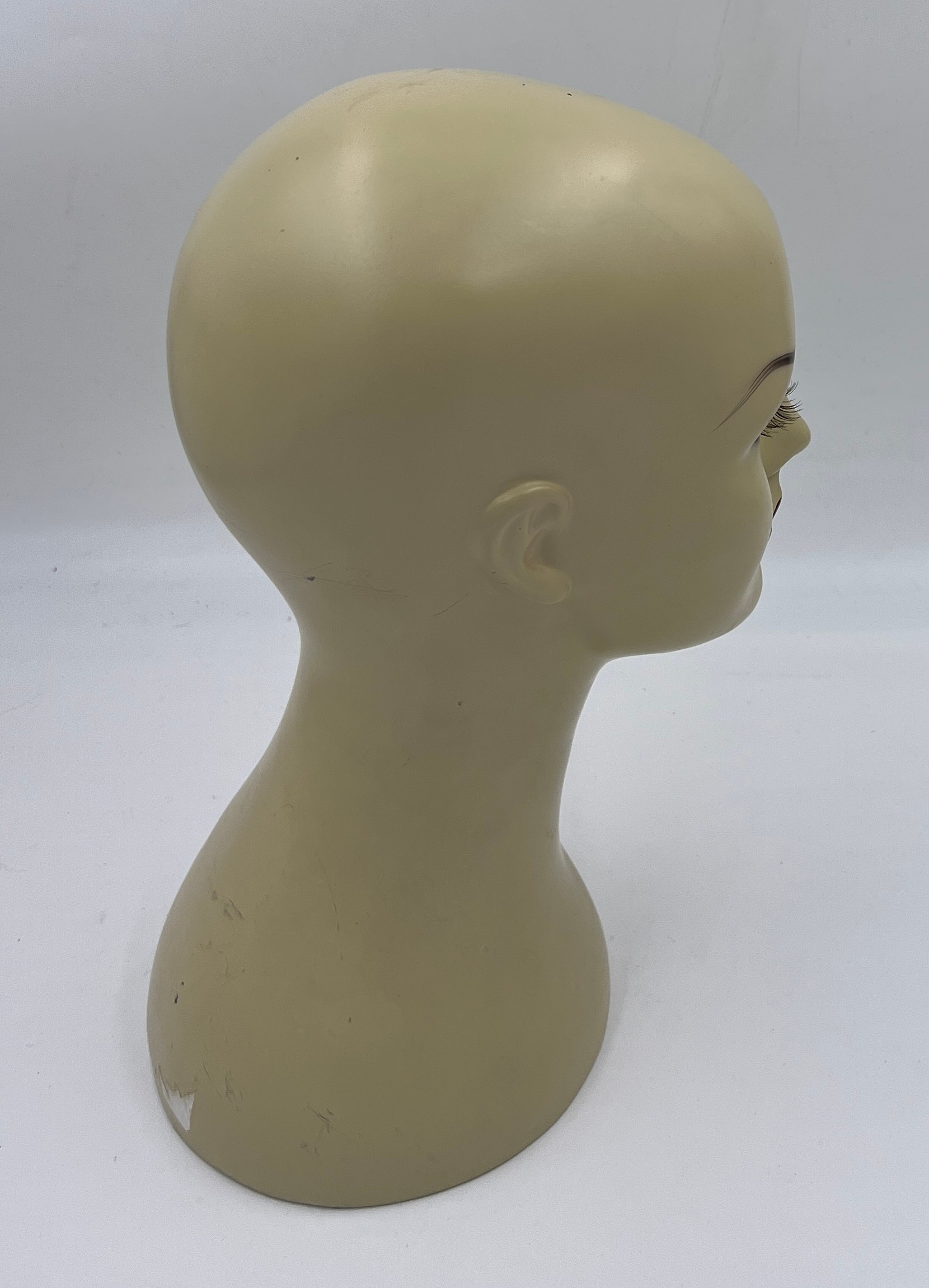 A vintage display head, 37cm h. - Bild 2 aus 3