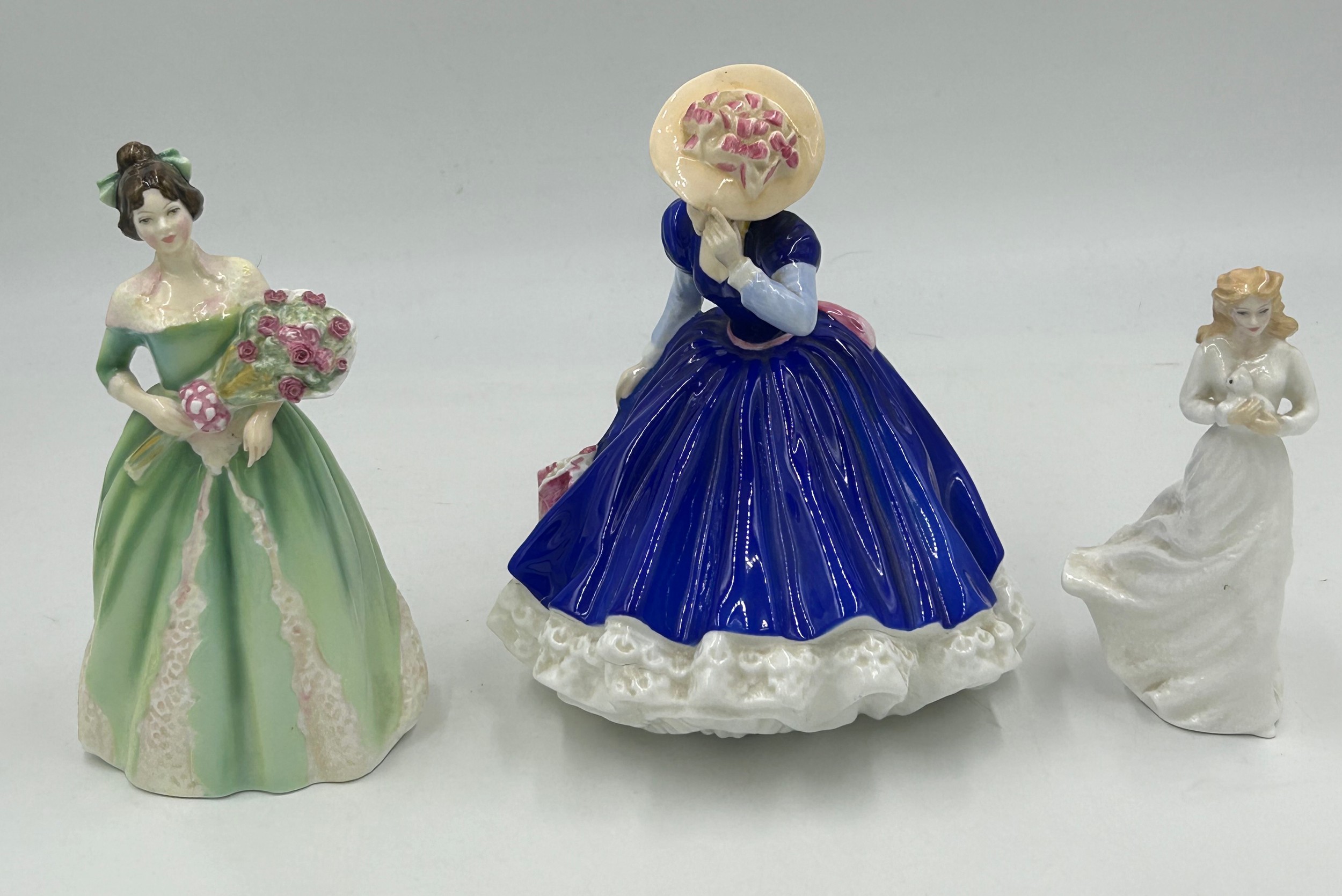 Eleven Royal Doulton figurines to include: Figure of the Year 2004 Classics Susan HN4532,1993 - Image 10 of 11