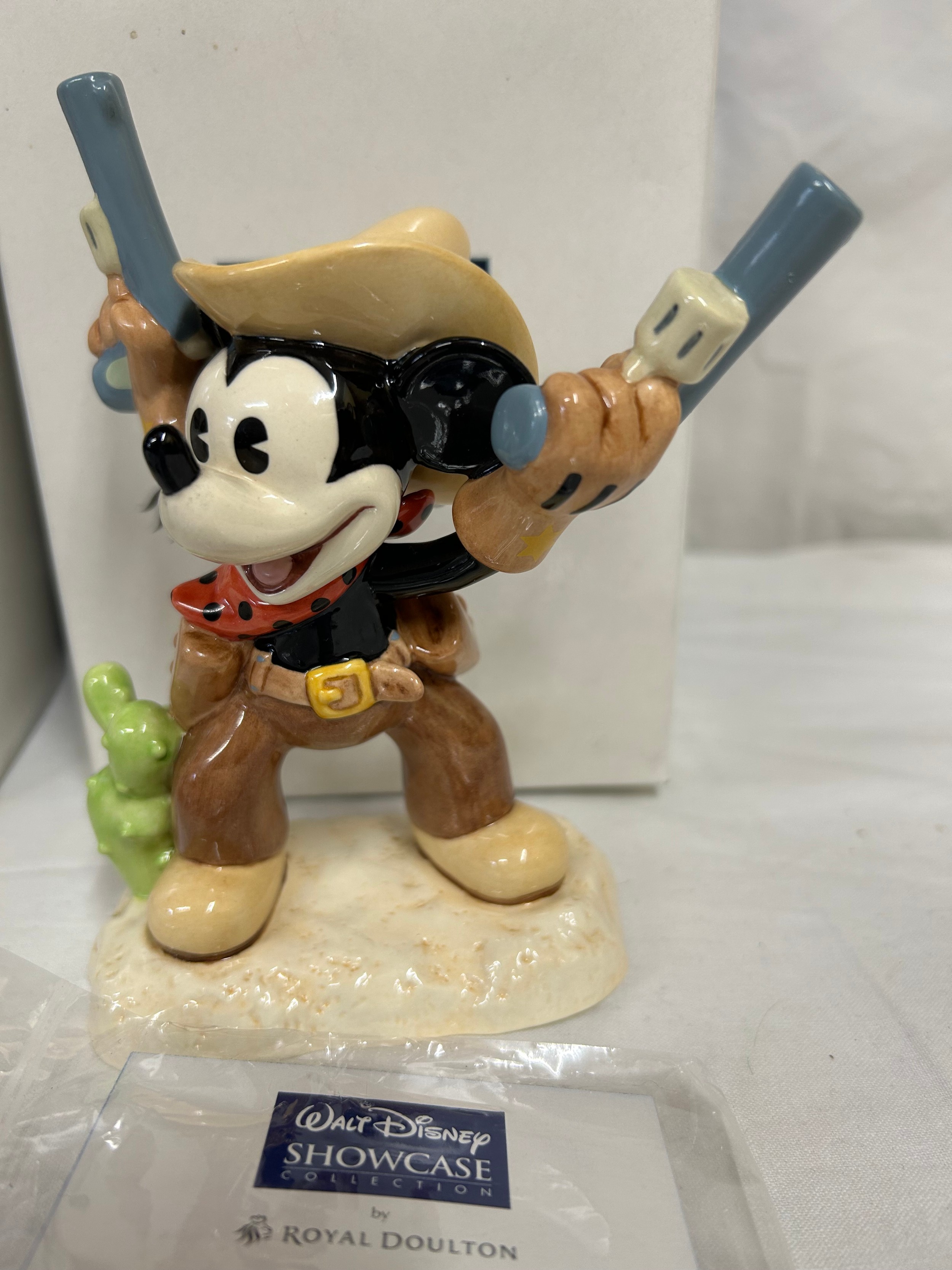 Royal Doulton Showcase Mickey limited edition, boxed, to include - Brave Little Tailor MM17, 0652/ - Image 3 of 5