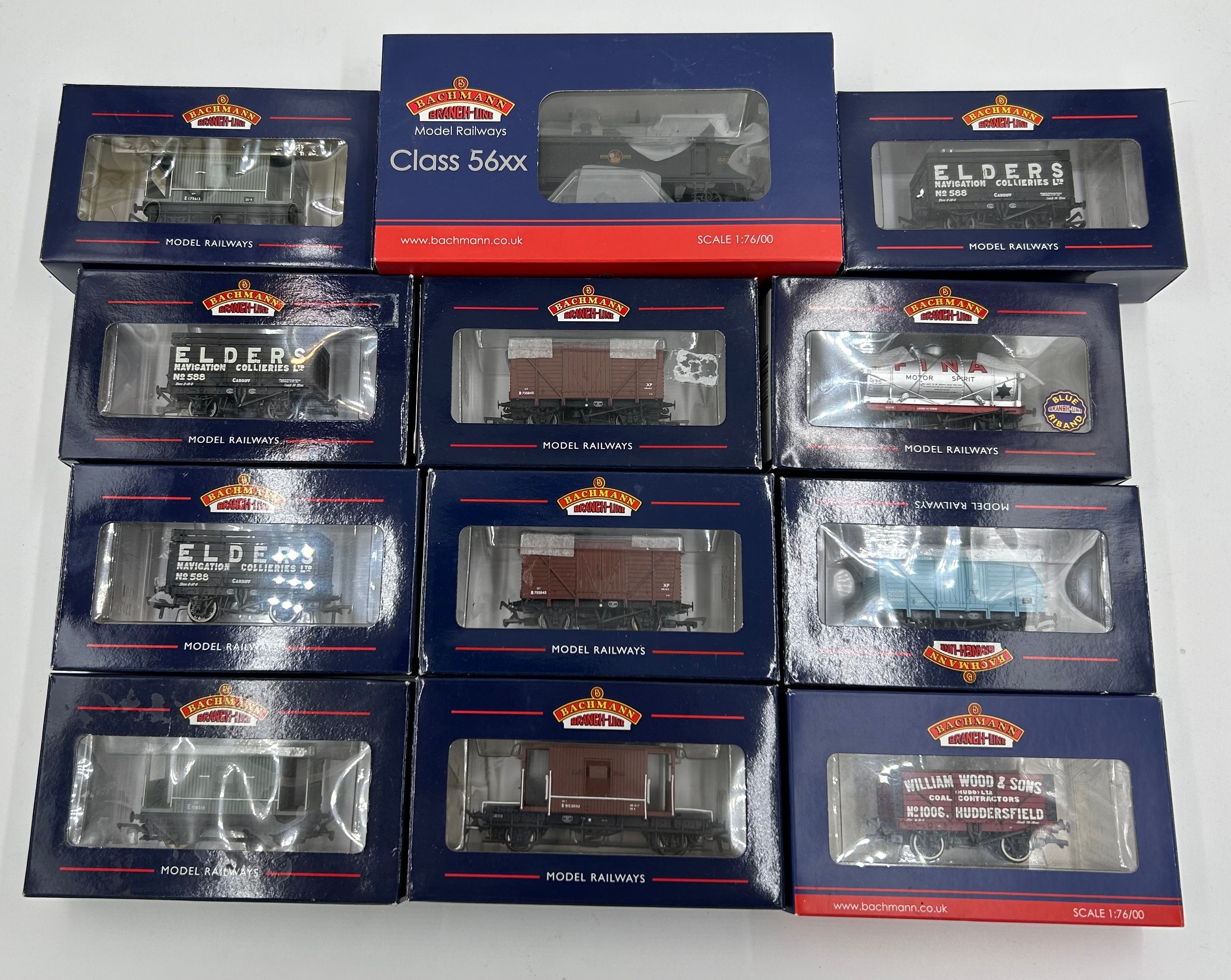 Boxed Bachmann rolling stock wagons OO gauge to include 37-537A 20 to brake van br bauxite, 33-805