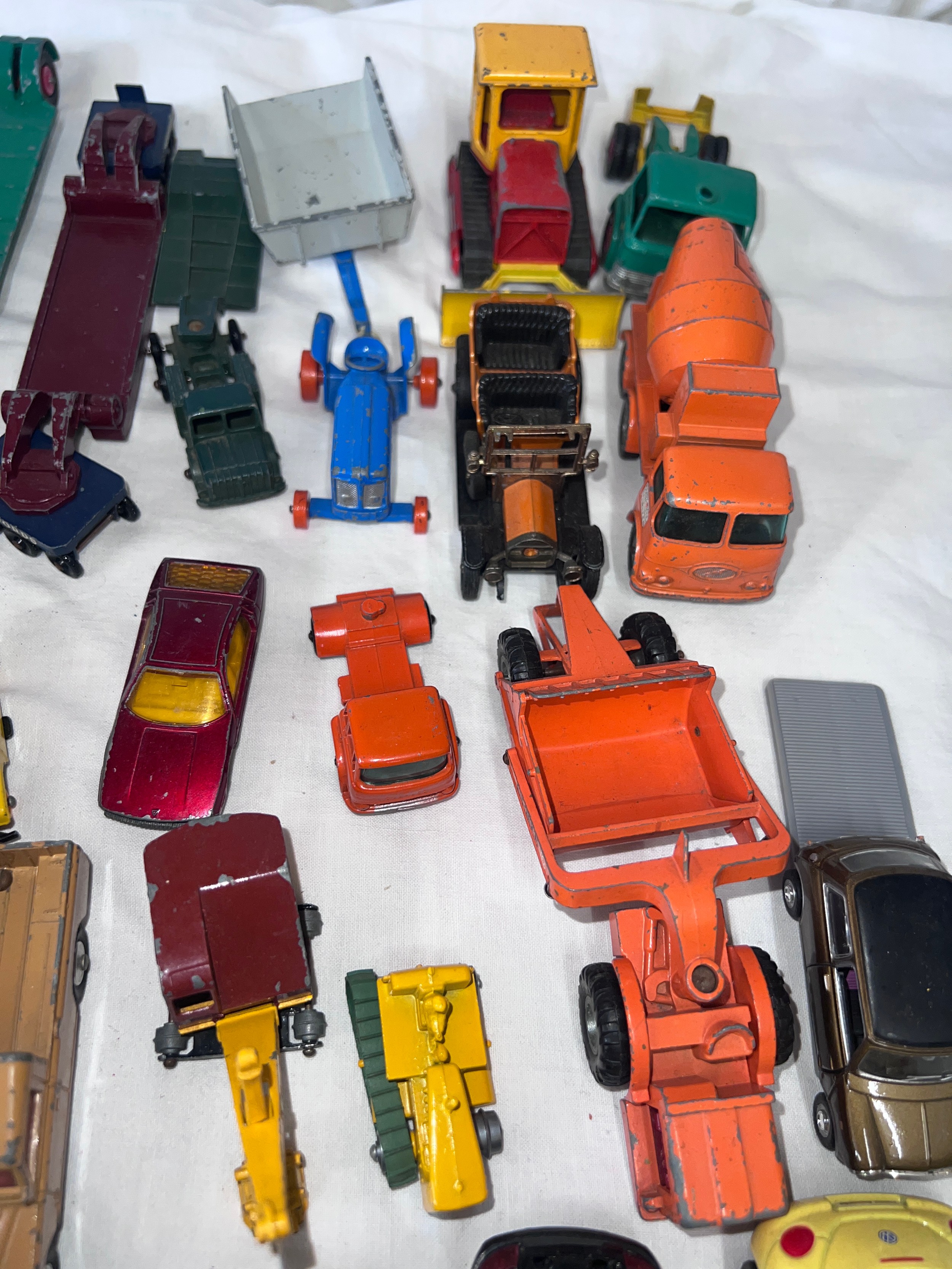 Diecast toys comprising Dinky, Corgi, Lesney, Matchbox Series etc to include Dinky Johnston Road - Image 8 of 10