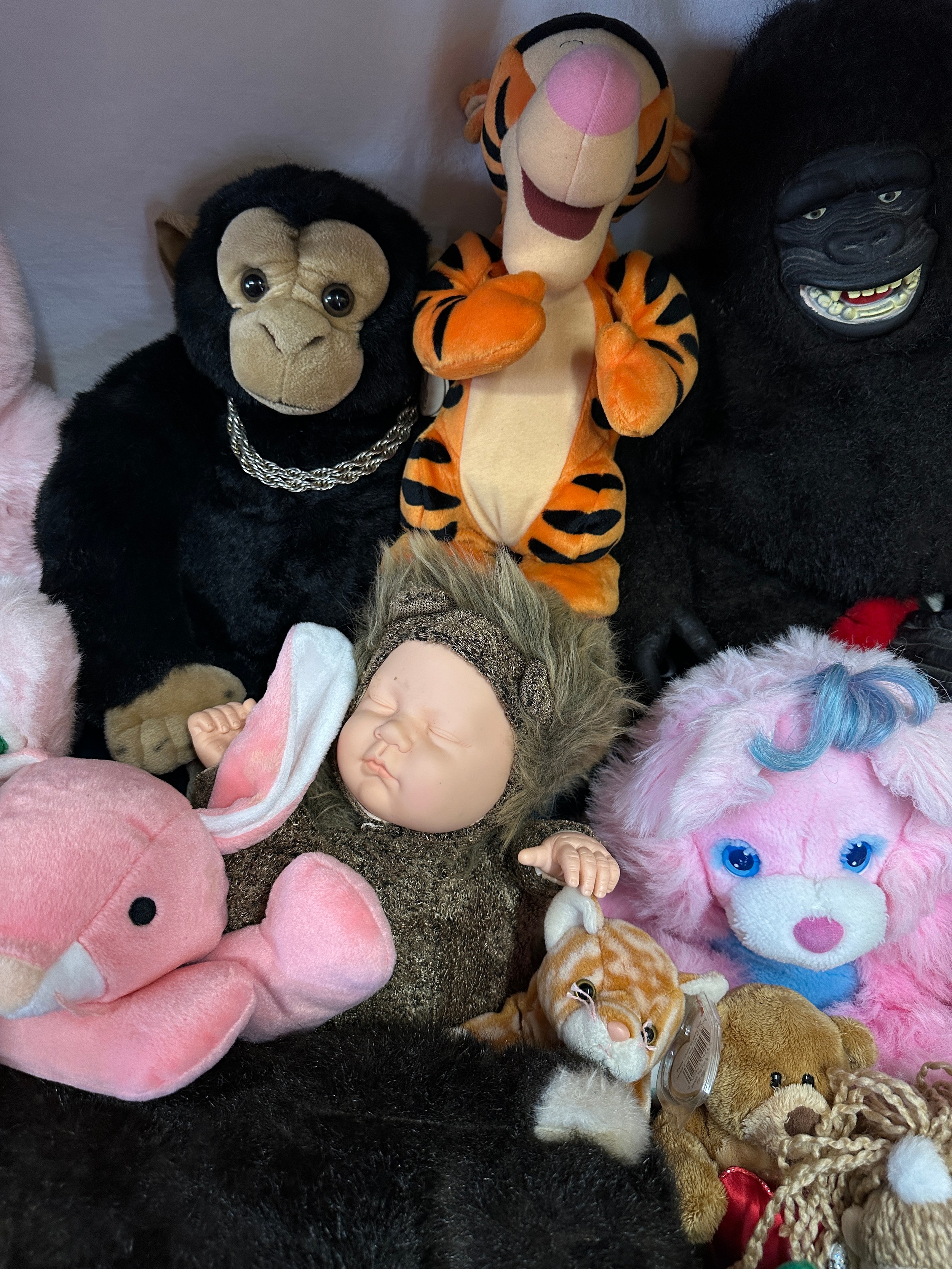 A collection of soft toys to include Keel, Brush a Love by Matchbox, Ty Beanie Babies, Anne - Bild 4 aus 8