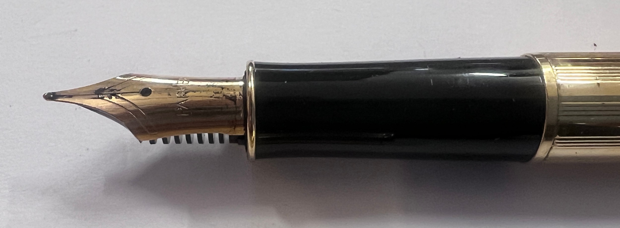 Two gold plated Parker Sonnet pens to include a fountain pen and biro. - Image 3 of 3