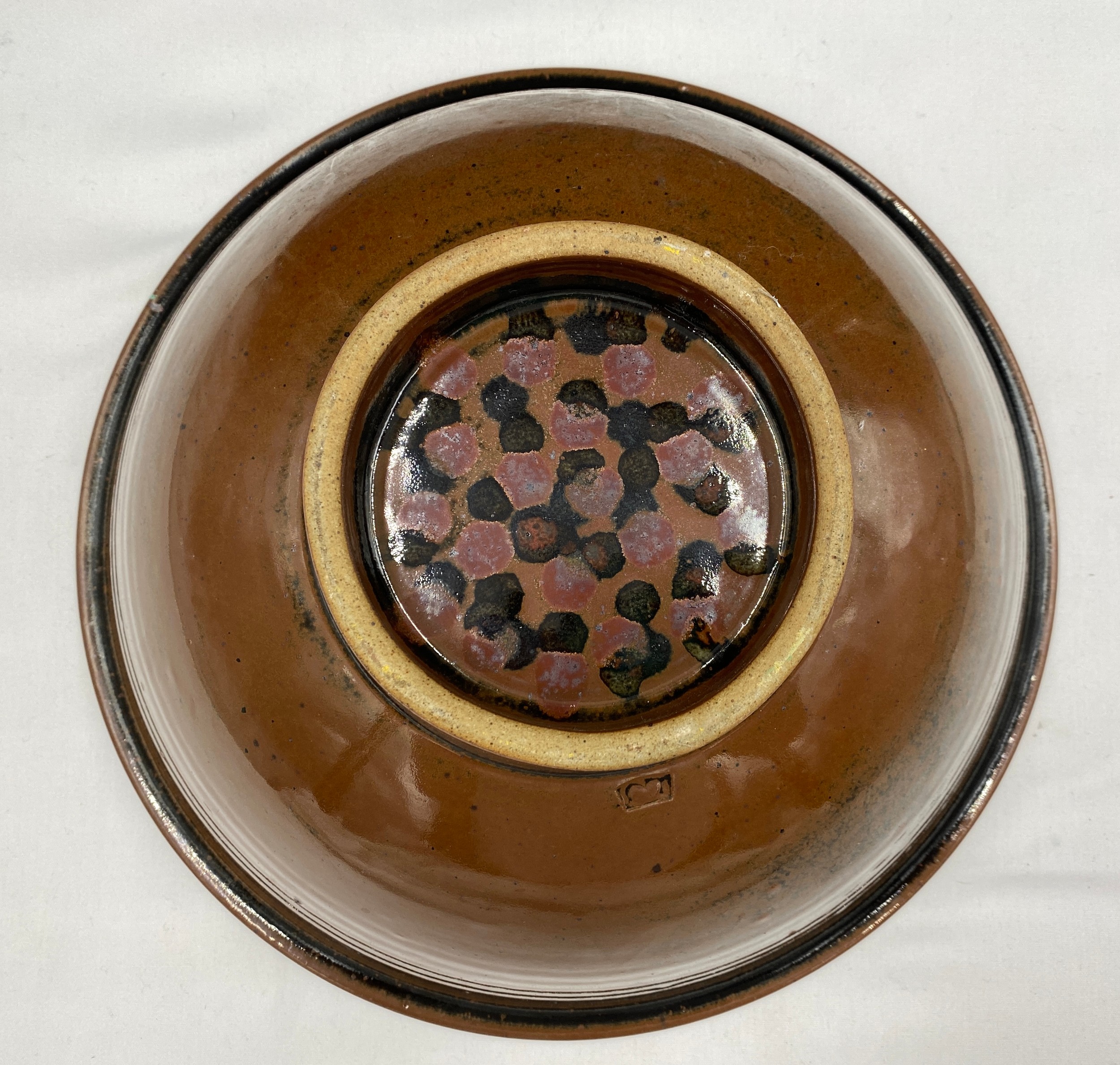 David Lloyd Jones (1928-1994) large stoneware bowl with patterned interior. Impressed LJ mark to - Bild 4 aus 5