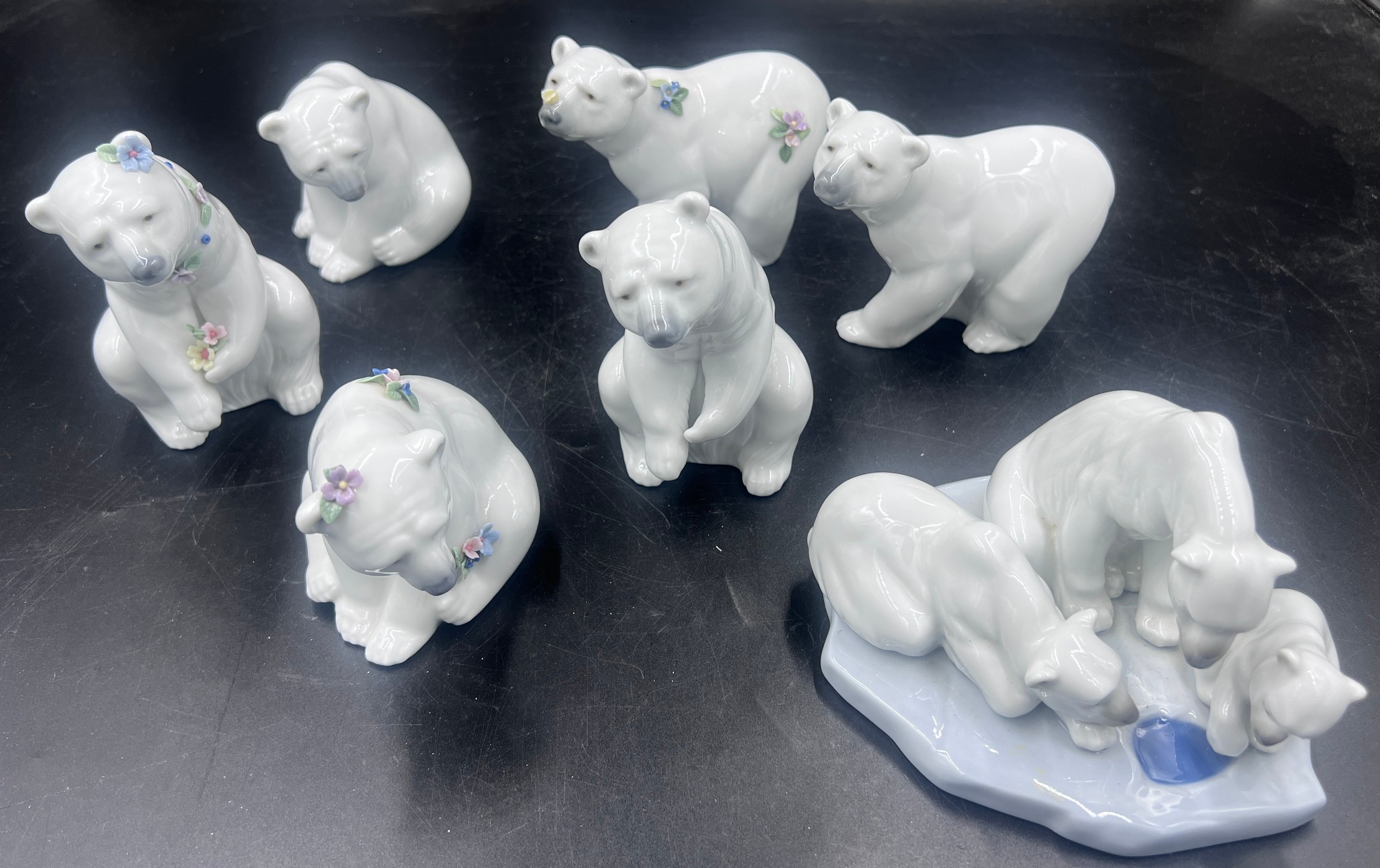 Boxed Lladro Polar Bears to include 1443 Bearly Love, 1207 Polar Bear, 1208 Polar Bear, 6355 Polar