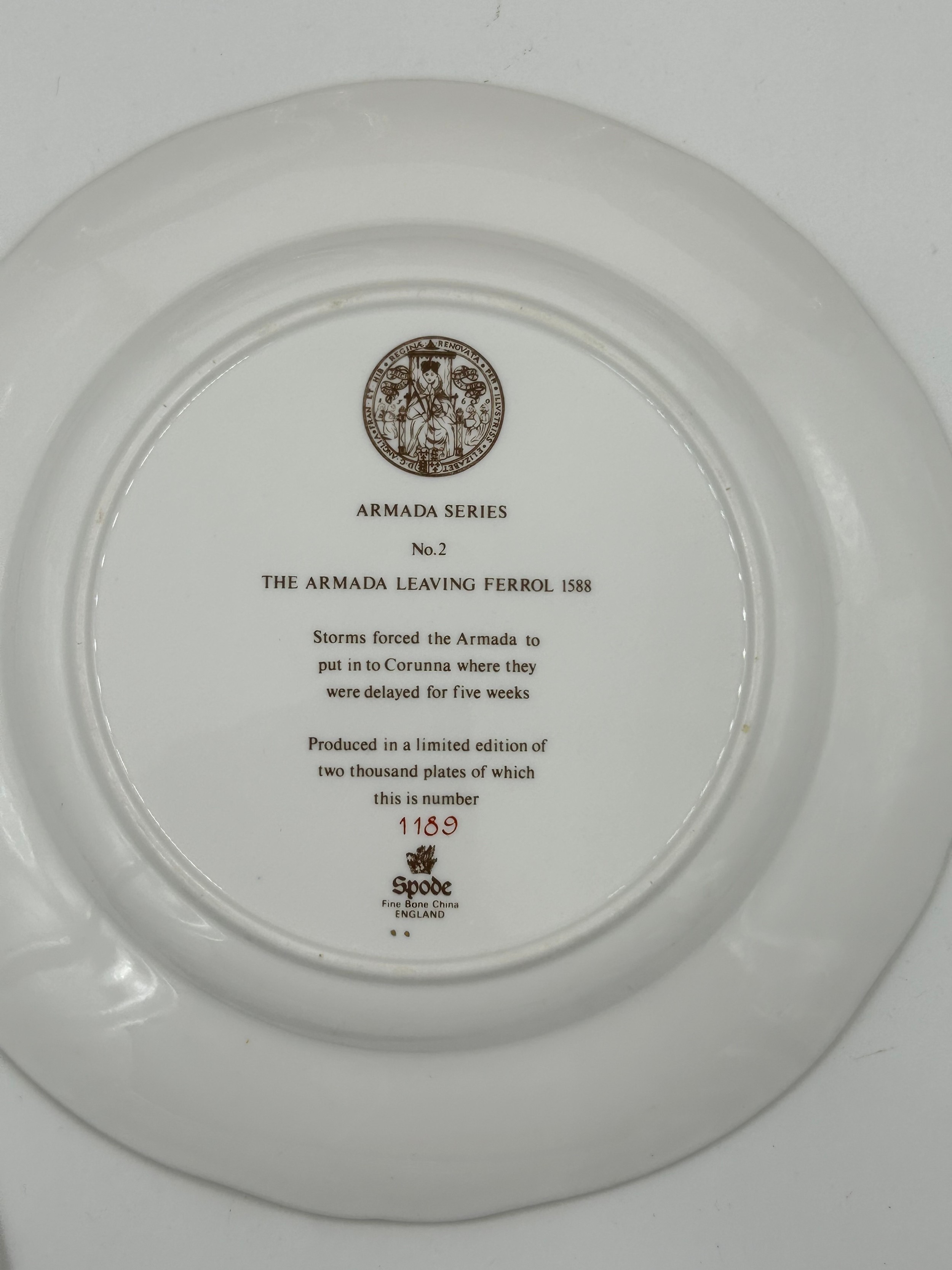 Three Spode Plates from the Armada Series all with boxes. No. 1 "A Game of Bowls" 1247 of 2000; - Bild 5 aus 5