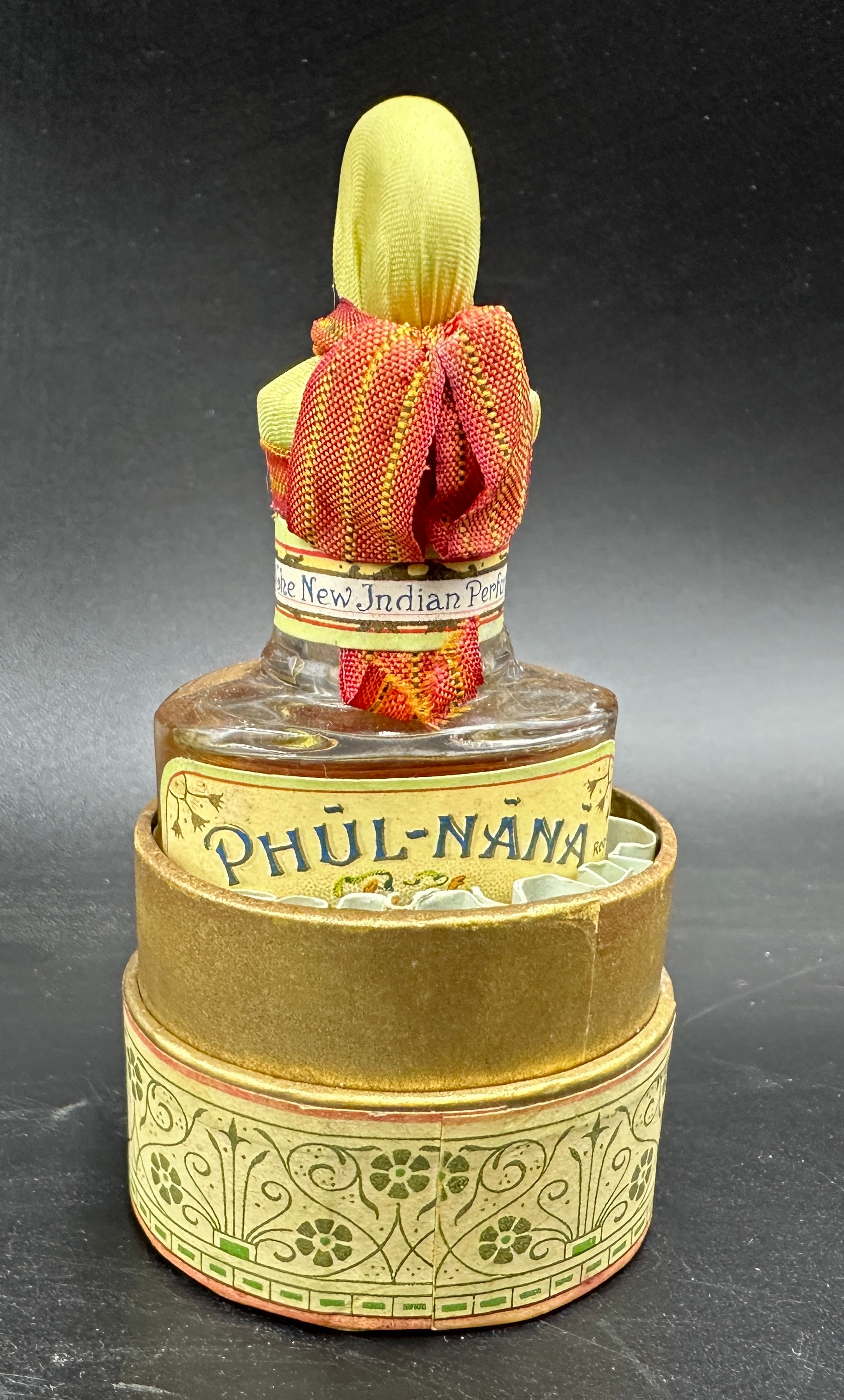 A sealed Phul-Nana 'Bouquet of Indian Flowers' perfume bottle by J. Grossmith & Son in original - Image 4 of 4