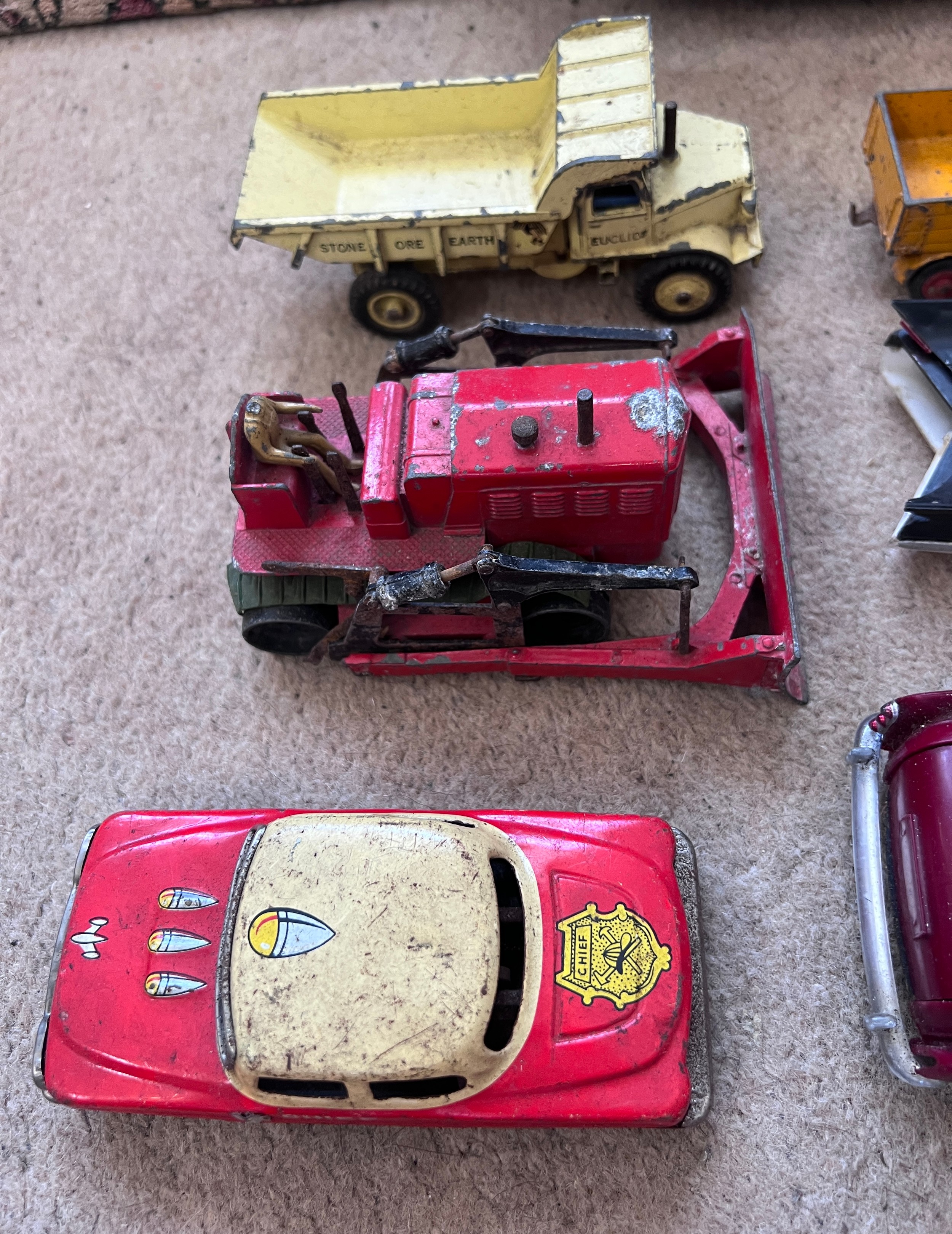 Diecast and tinplate toys to include Dinky Blaw Knox Bulldozer, Dinky Euclid Rear Dump Truck 965, - Image 7 of 12