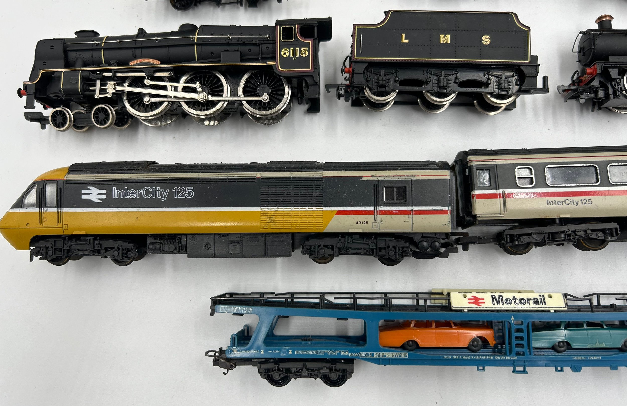 Various Mainline and Lima carriages to include Mainline locomotive 0-6-0 gwr tender green, - Image 5 of 7