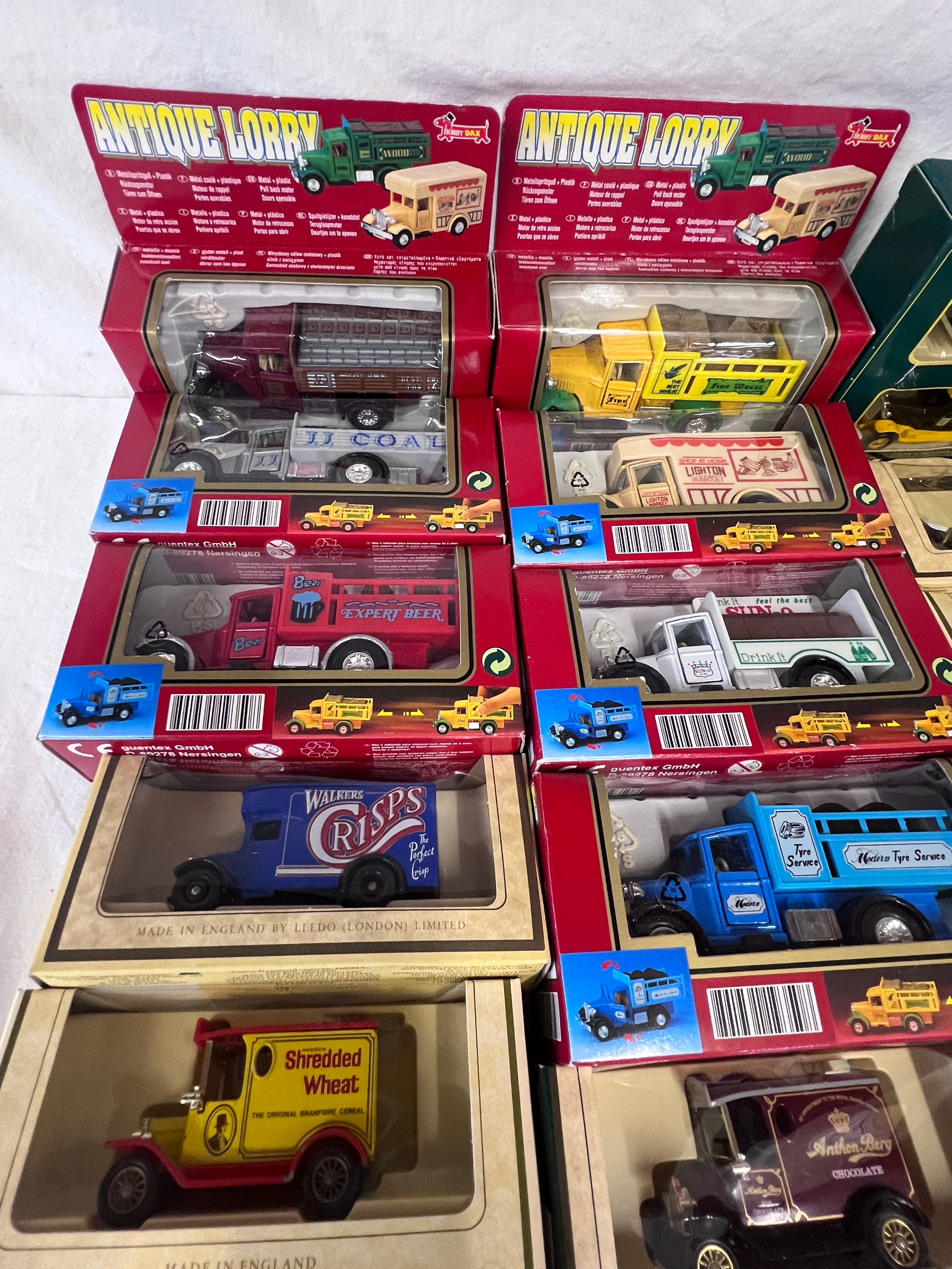 A collection of boxed diecast vehicles of mostly Days Gone, Hobby Dax Antique Lorries, Days Gone - Image 3 of 9