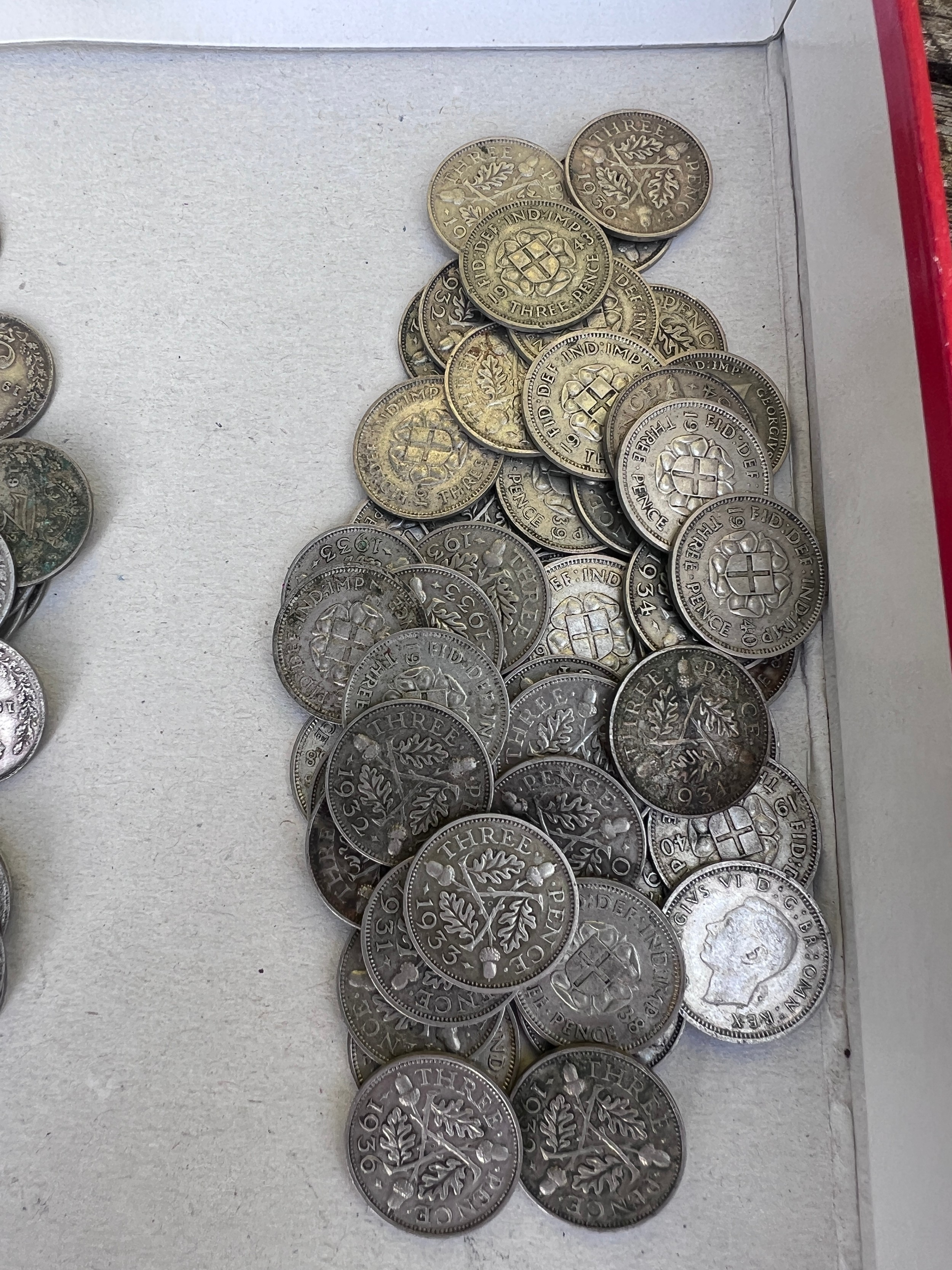A collection of mostly pre 1920 and pre 1947 threepences. Total weight 244.8gm. - Bild 3 aus 3