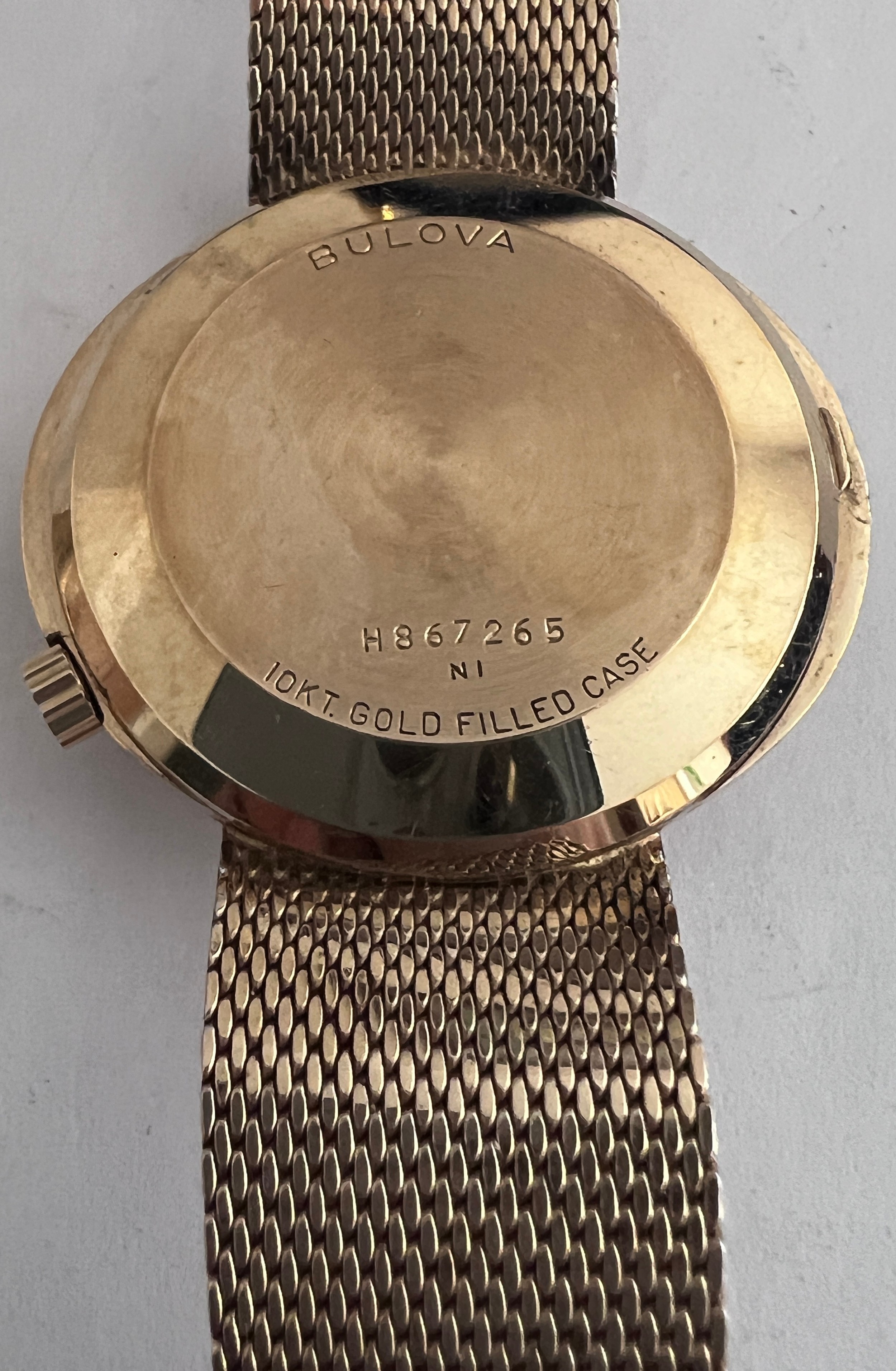 Two vintage Bulova Accutron quartz 10K gold filled cased wristwatches on gold plated bracelets, - Bild 5 aus 7