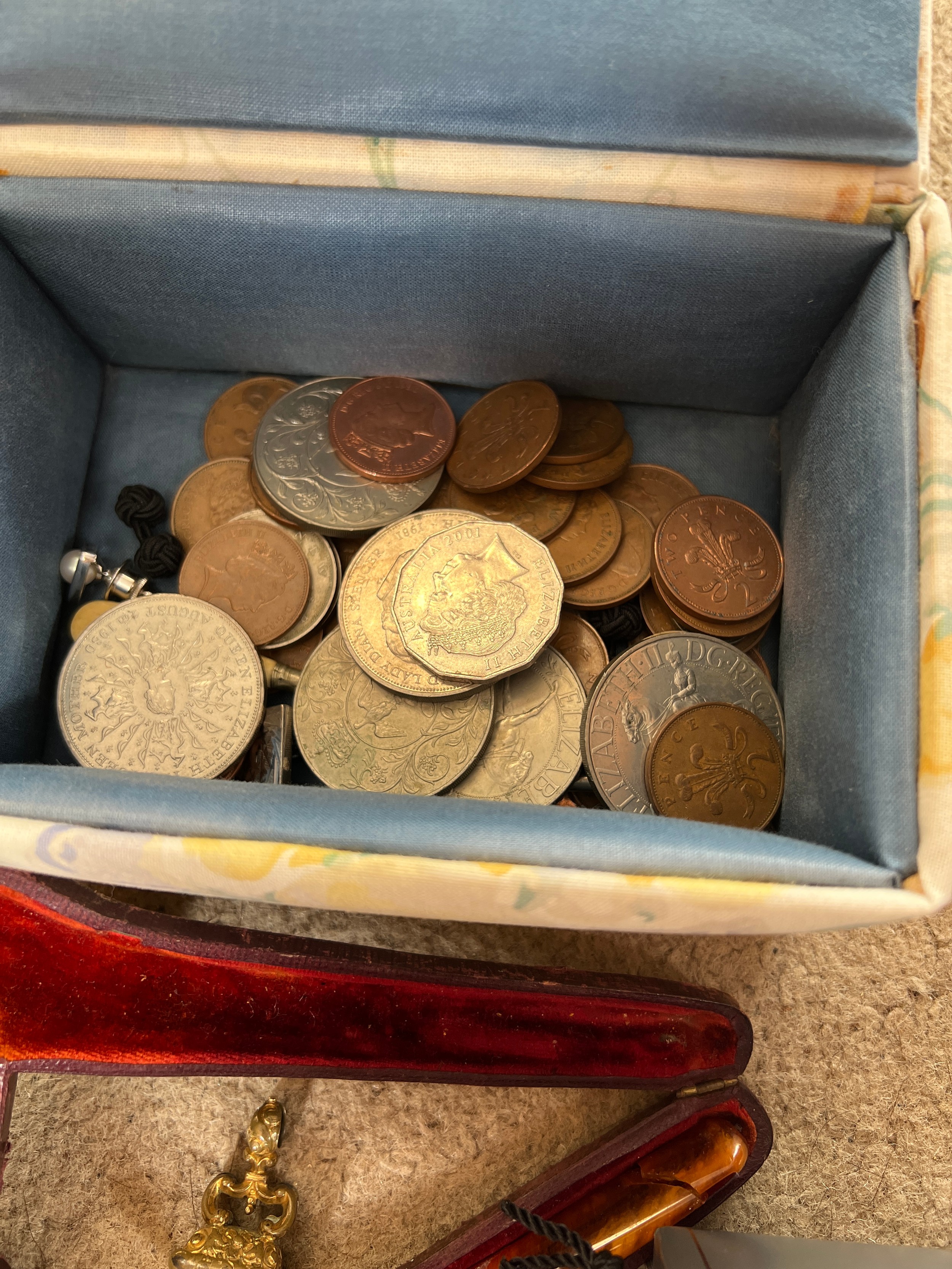 A miscellaneous lot to include Meerschaum, silver and amber cased pipe, cheroot holder, Dunhill - Bild 4 aus 4